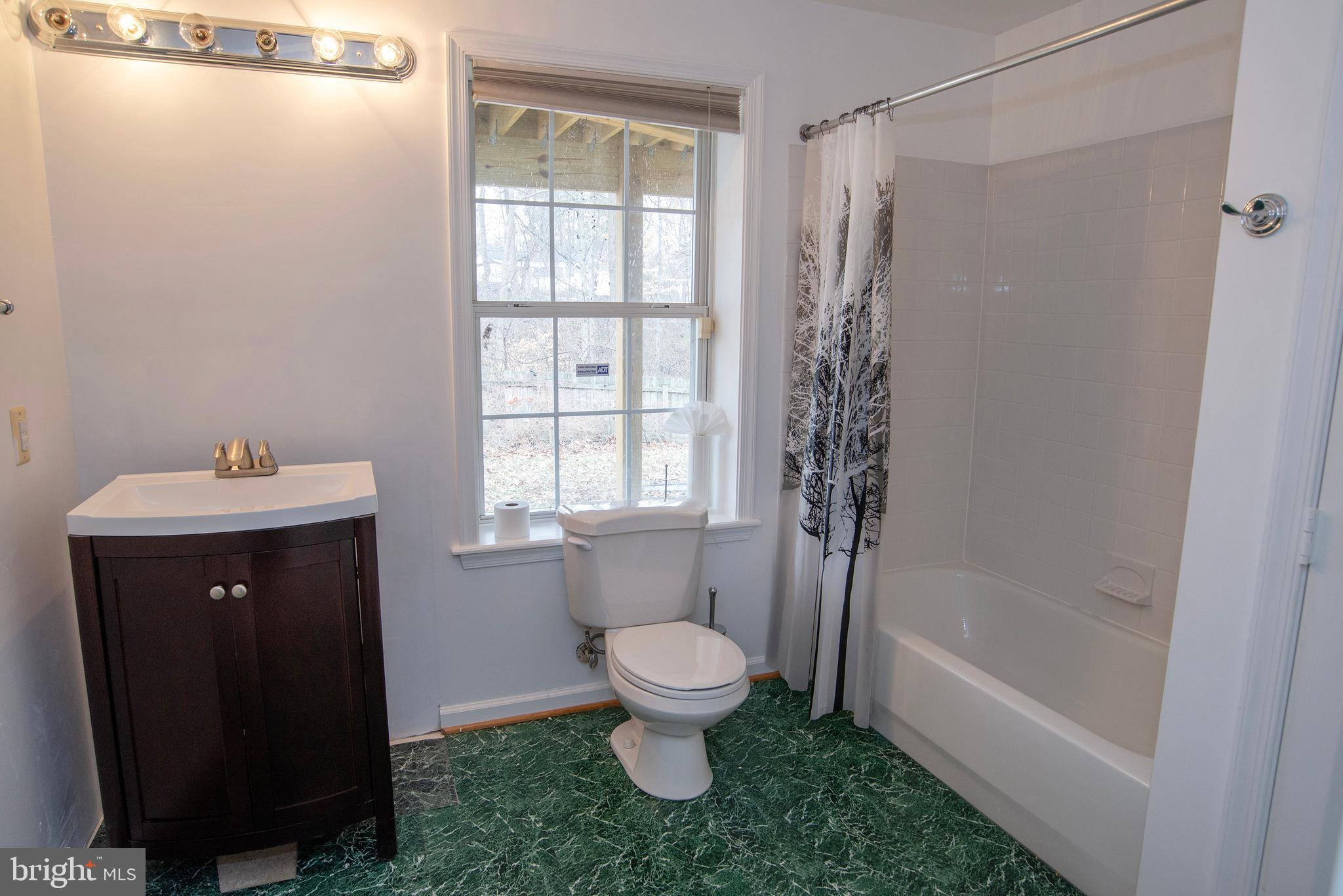 DEVON GREEN - Residential