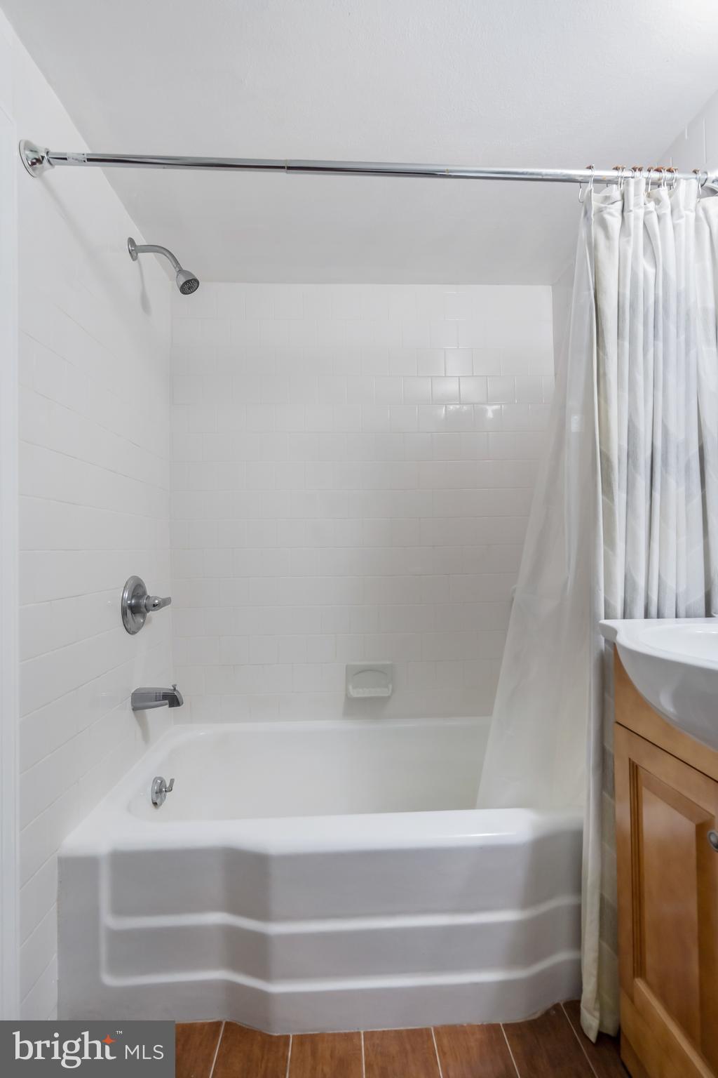 KNETTISHALL - Residential