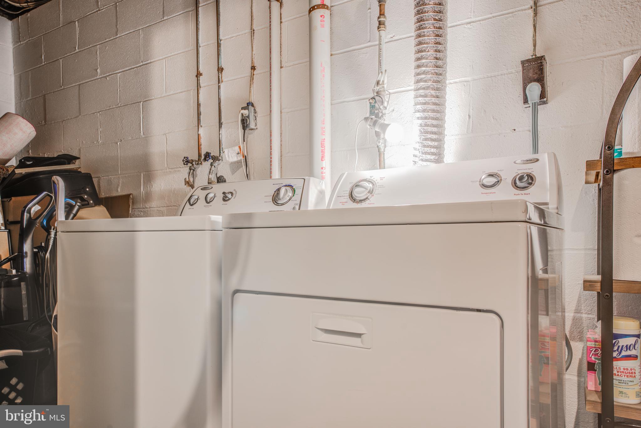 CONSTANT FRIENDSHIP - Residential