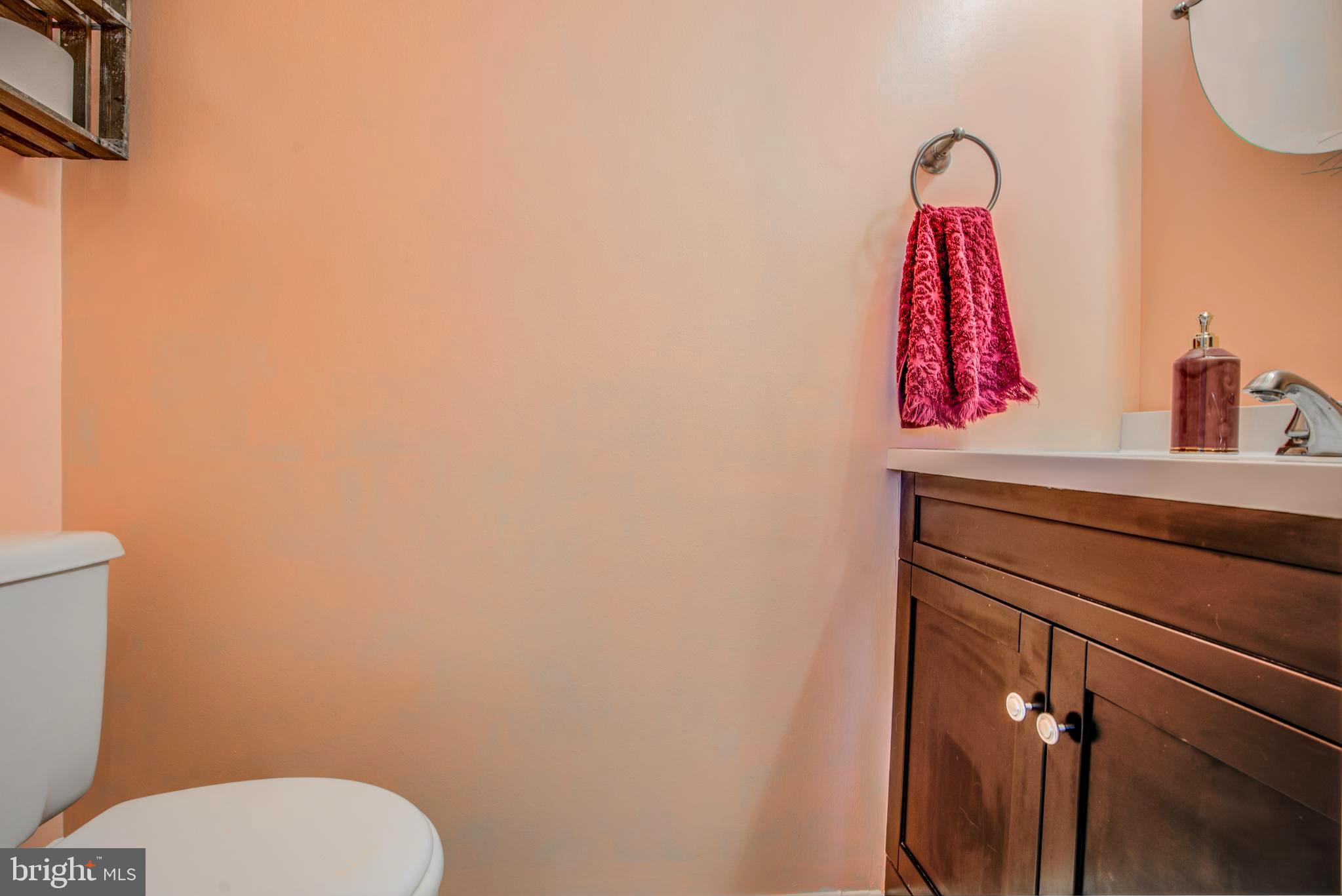 CONSTANT FRIENDSHIP - Residential