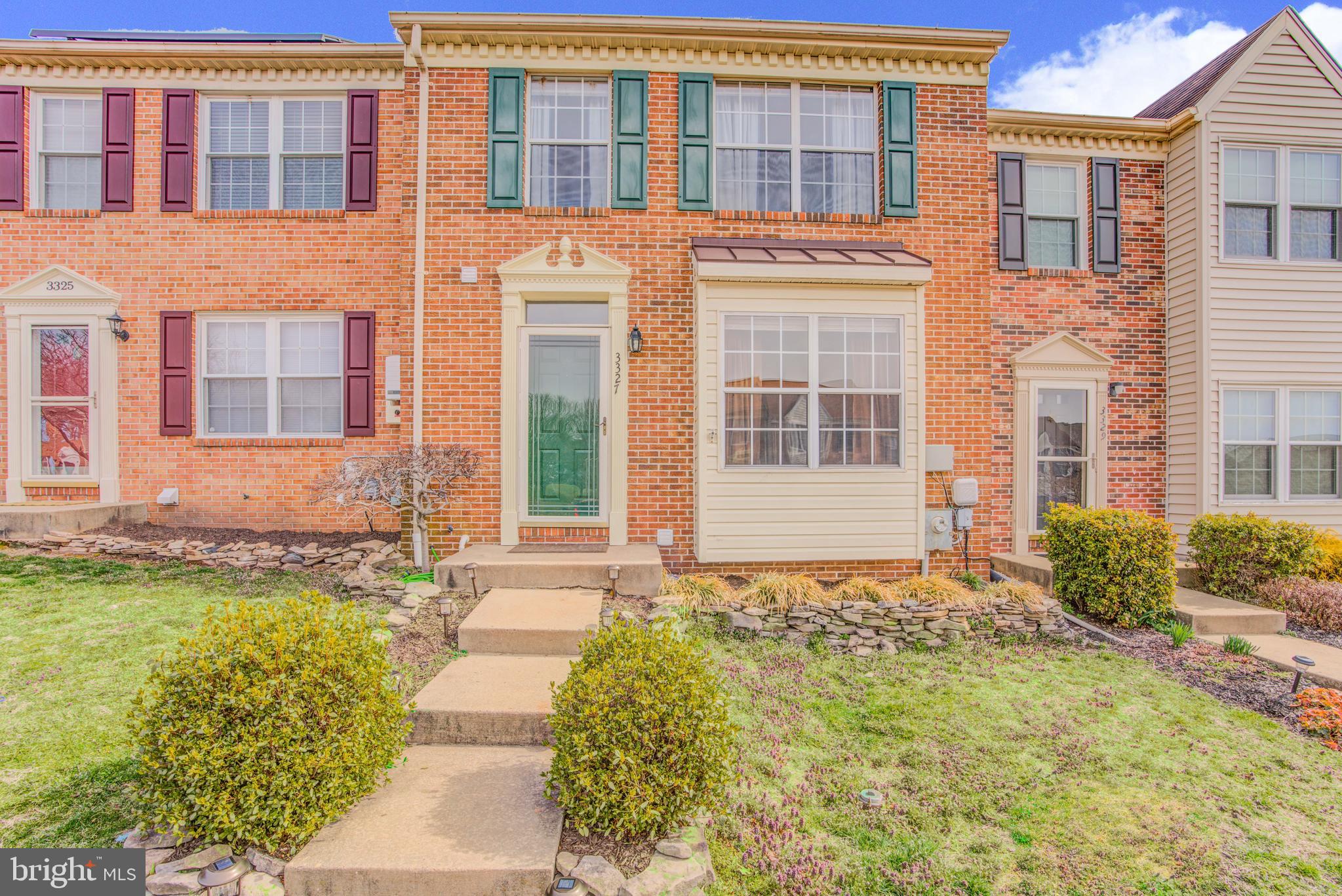 CONSTANT FRIENDSHIP - Residential