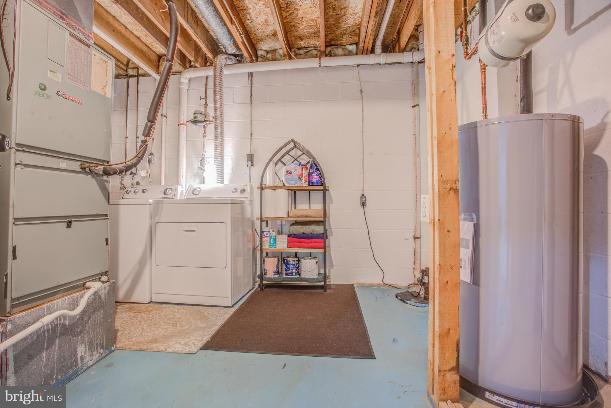 CONSTANT FRIENDSHIP - Residential