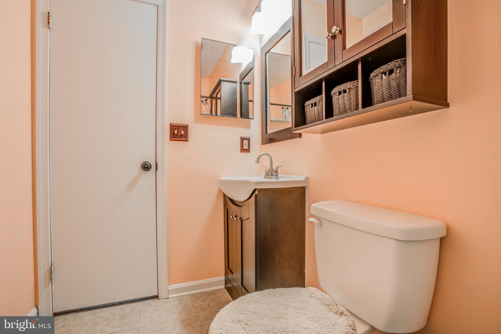 CONSTANT FRIENDSHIP - Residential