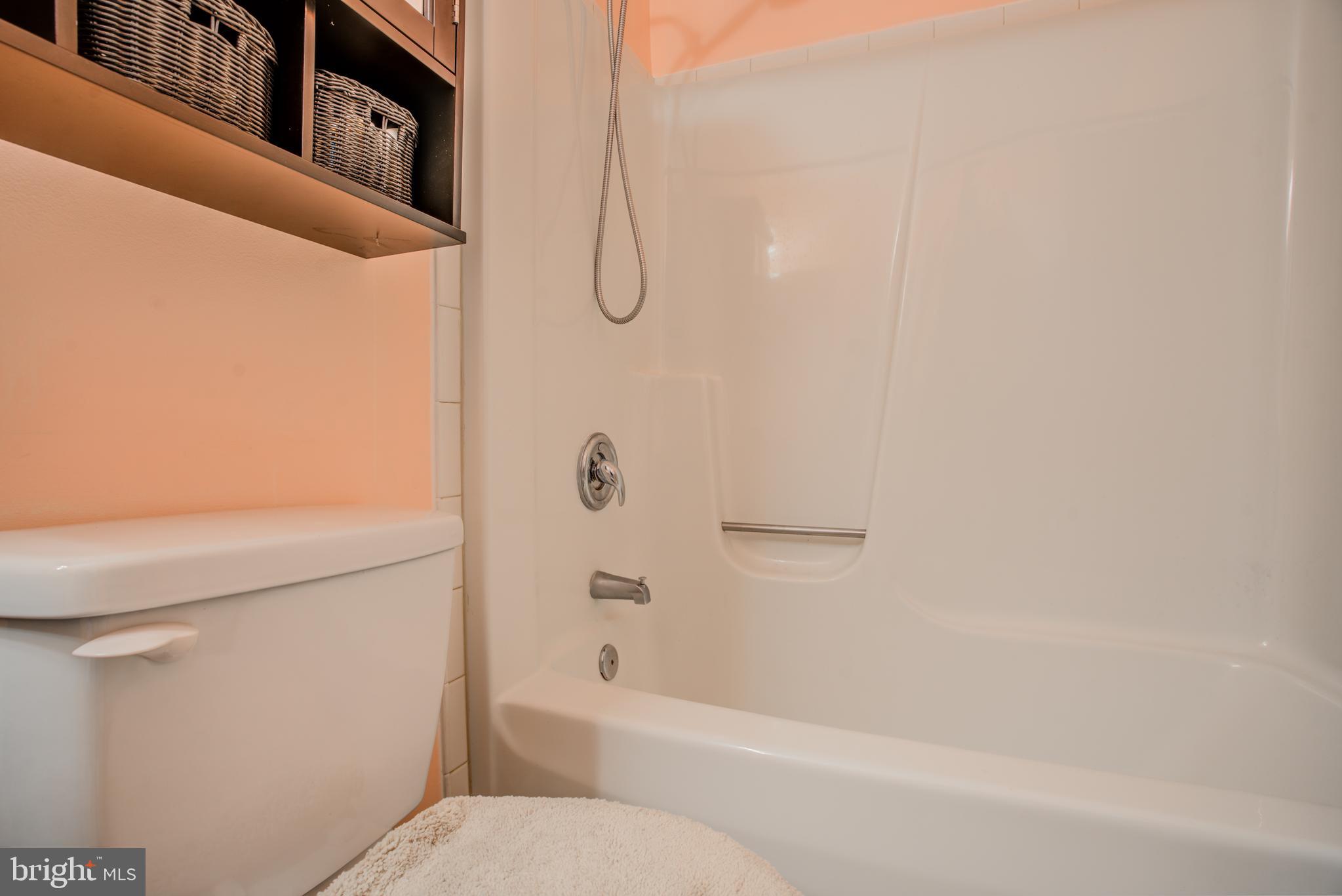 CONSTANT FRIENDSHIP - Residential