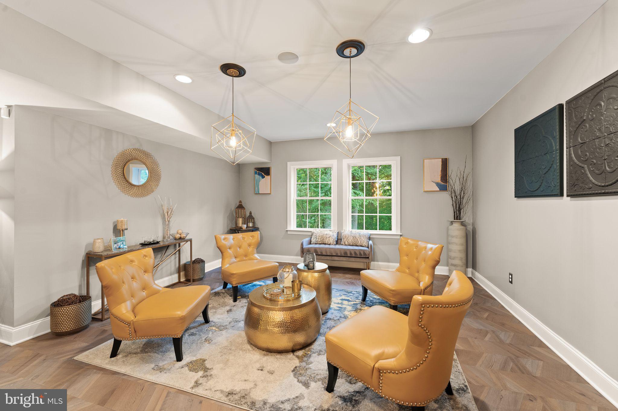 LANSDOWNE ON THE POTOMAC - Residential