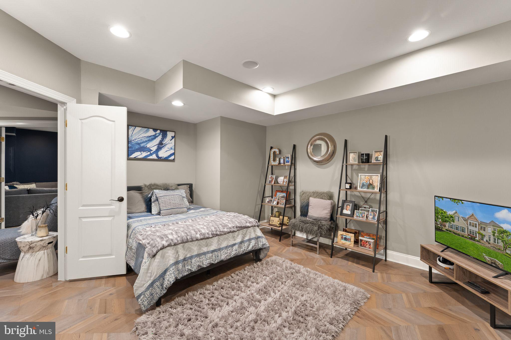 LANSDOWNE ON THE POTOMAC - Residential