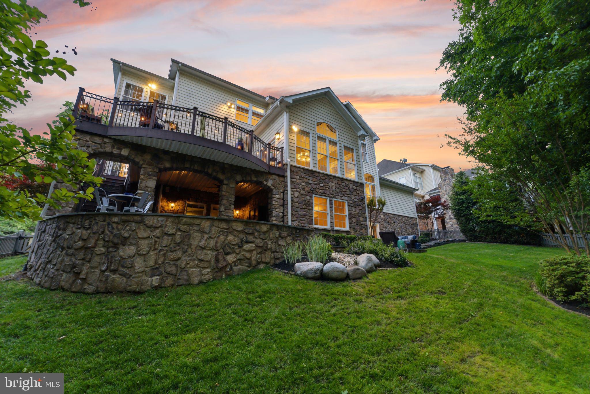 LANSDOWNE ON THE POTOMAC - Residential