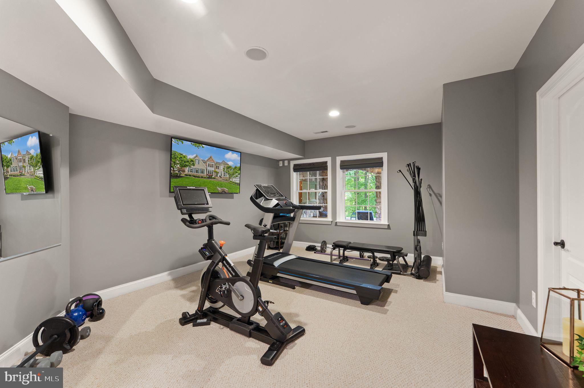 LANSDOWNE ON THE POTOMAC - Residential