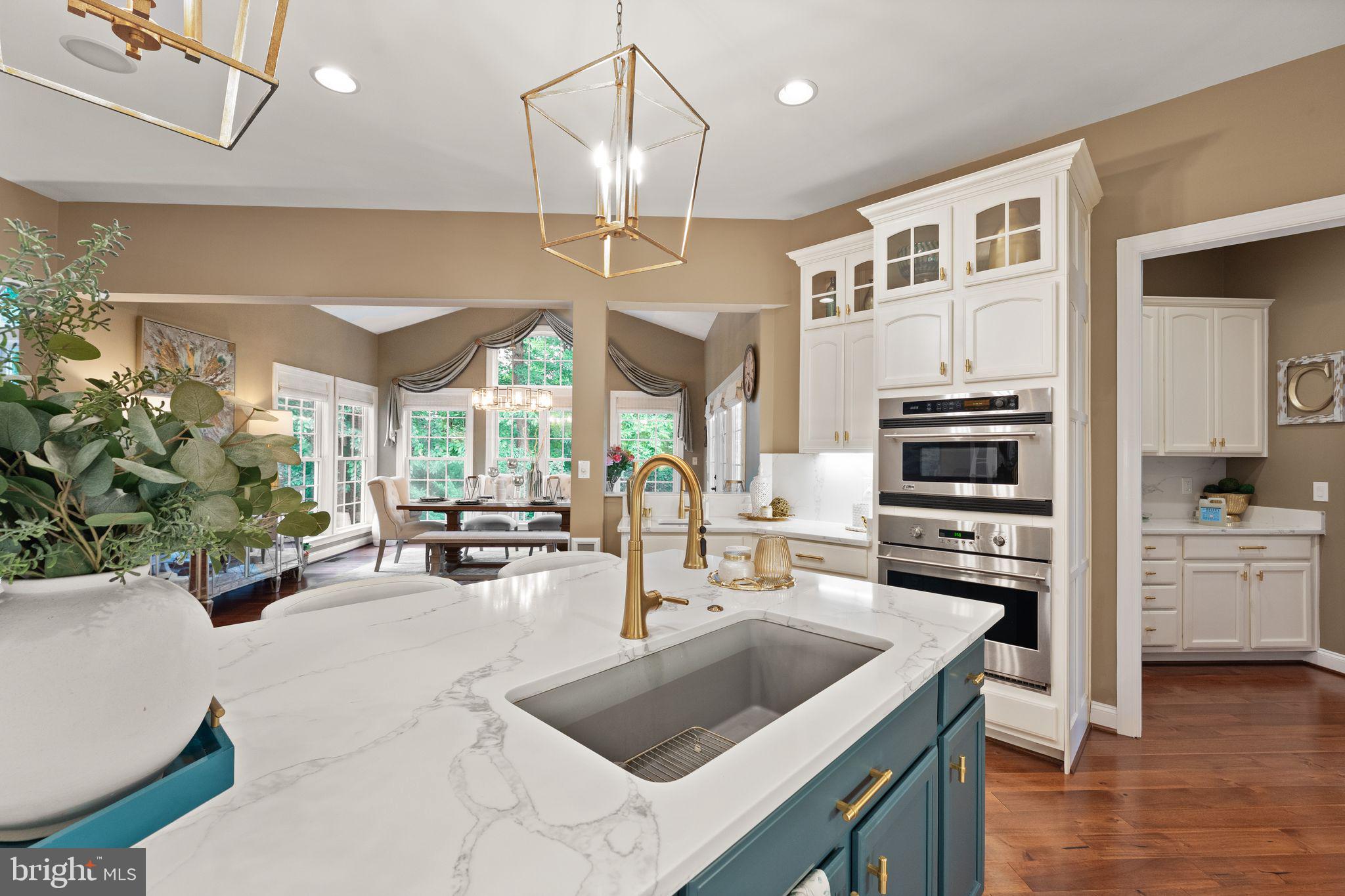 LANSDOWNE ON THE POTOMAC - Residential