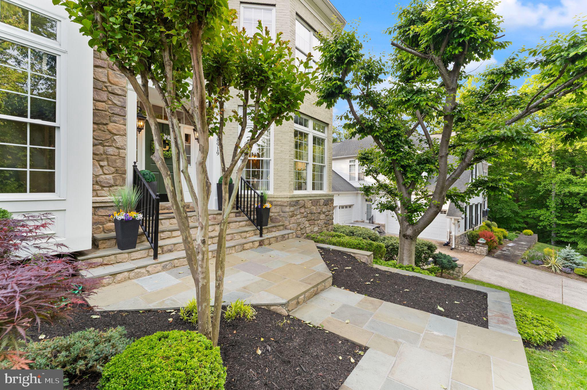 LANSDOWNE ON THE POTOMAC - Residential