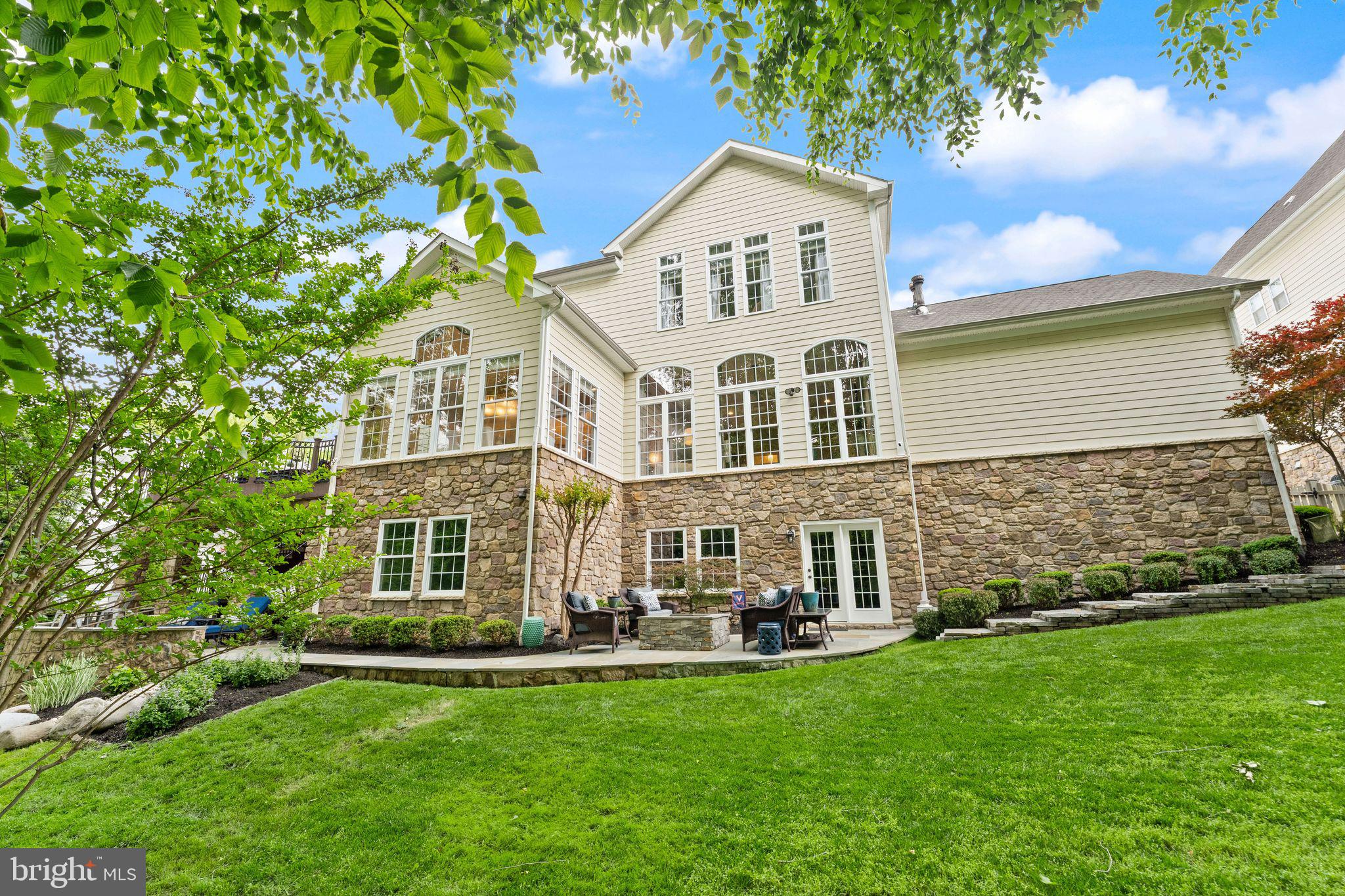 LANSDOWNE ON THE POTOMAC - Residential