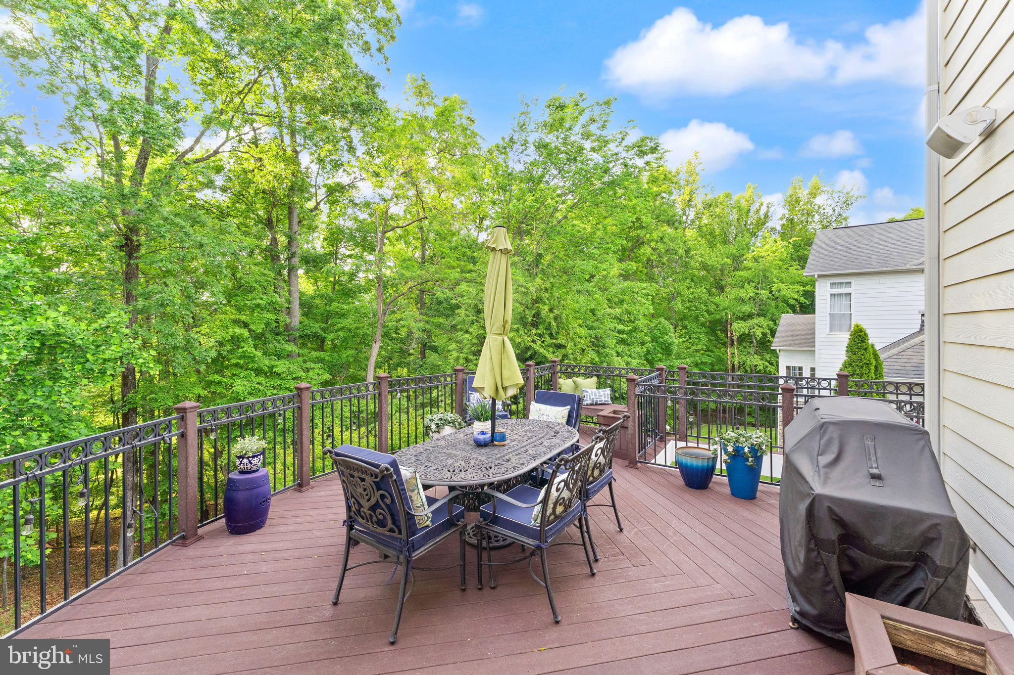 LANSDOWNE ON THE POTOMAC - Residential