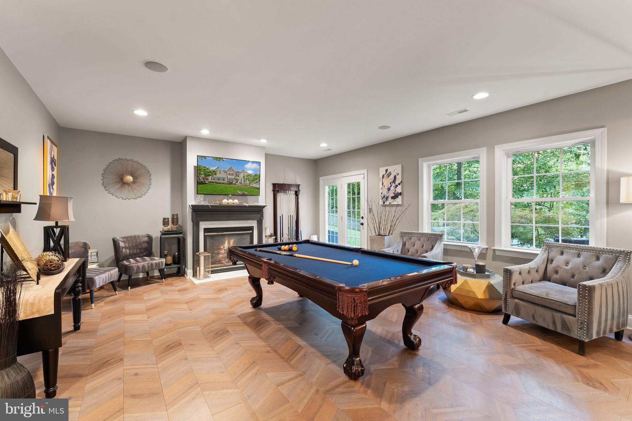 LANSDOWNE ON THE POTOMAC - Residential