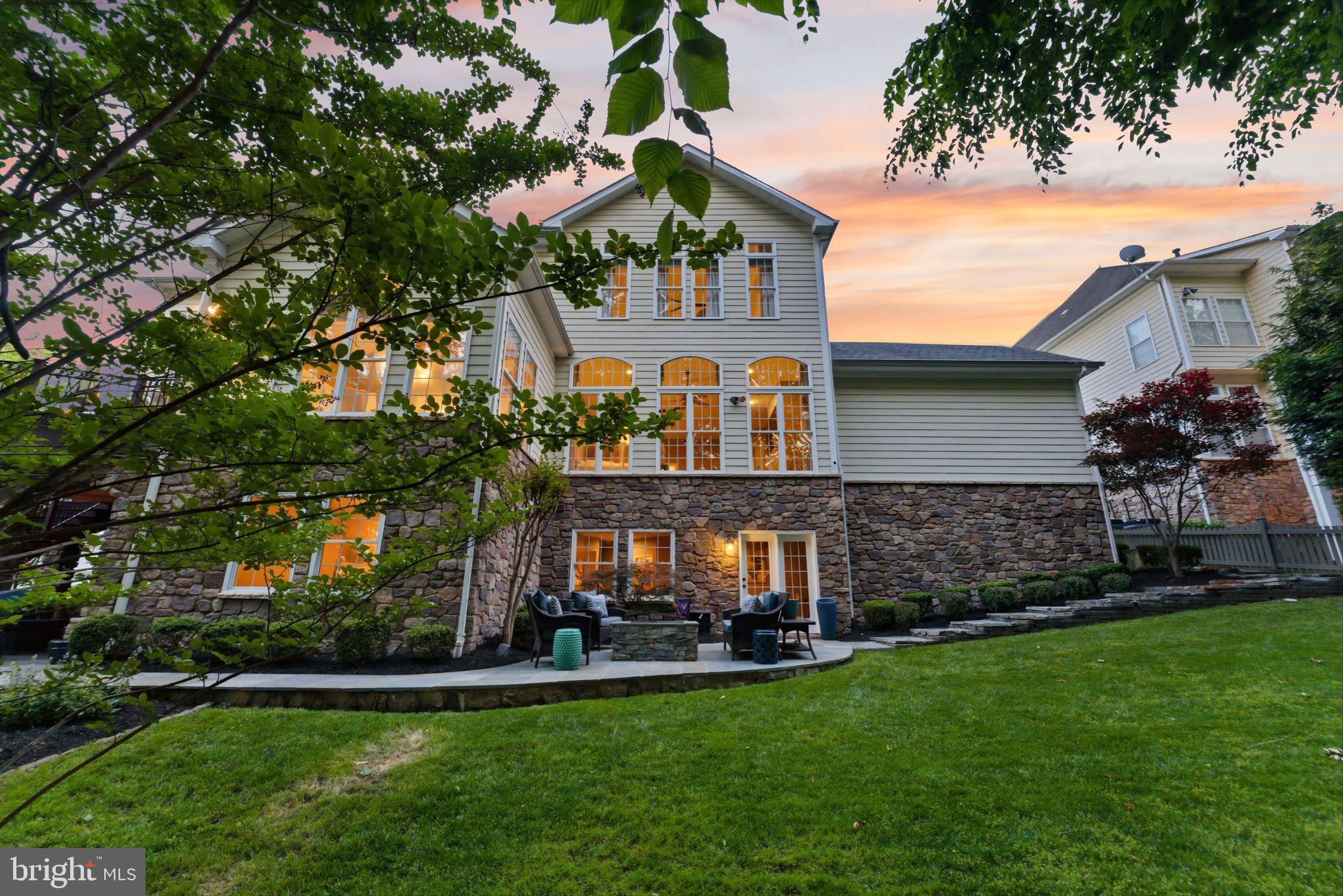 LANSDOWNE ON THE POTOMAC - Residential
