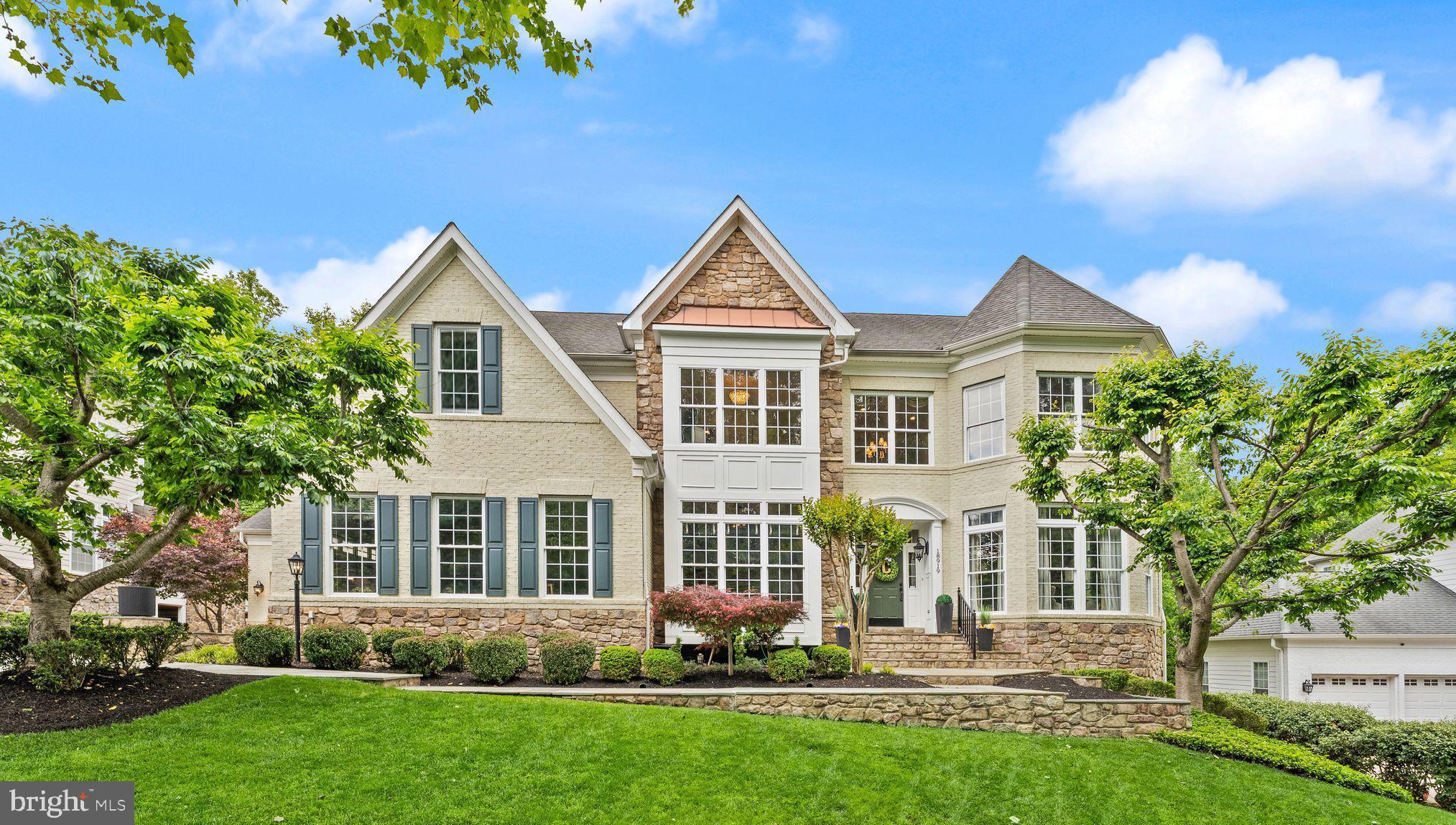 LANSDOWNE ON THE POTOMAC - Residential