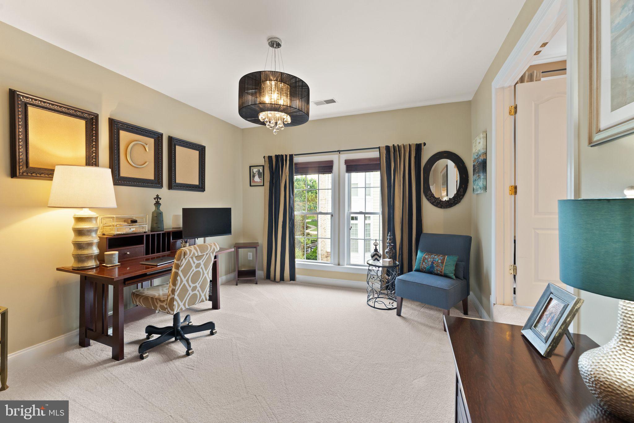 LANSDOWNE ON THE POTOMAC - Residential
