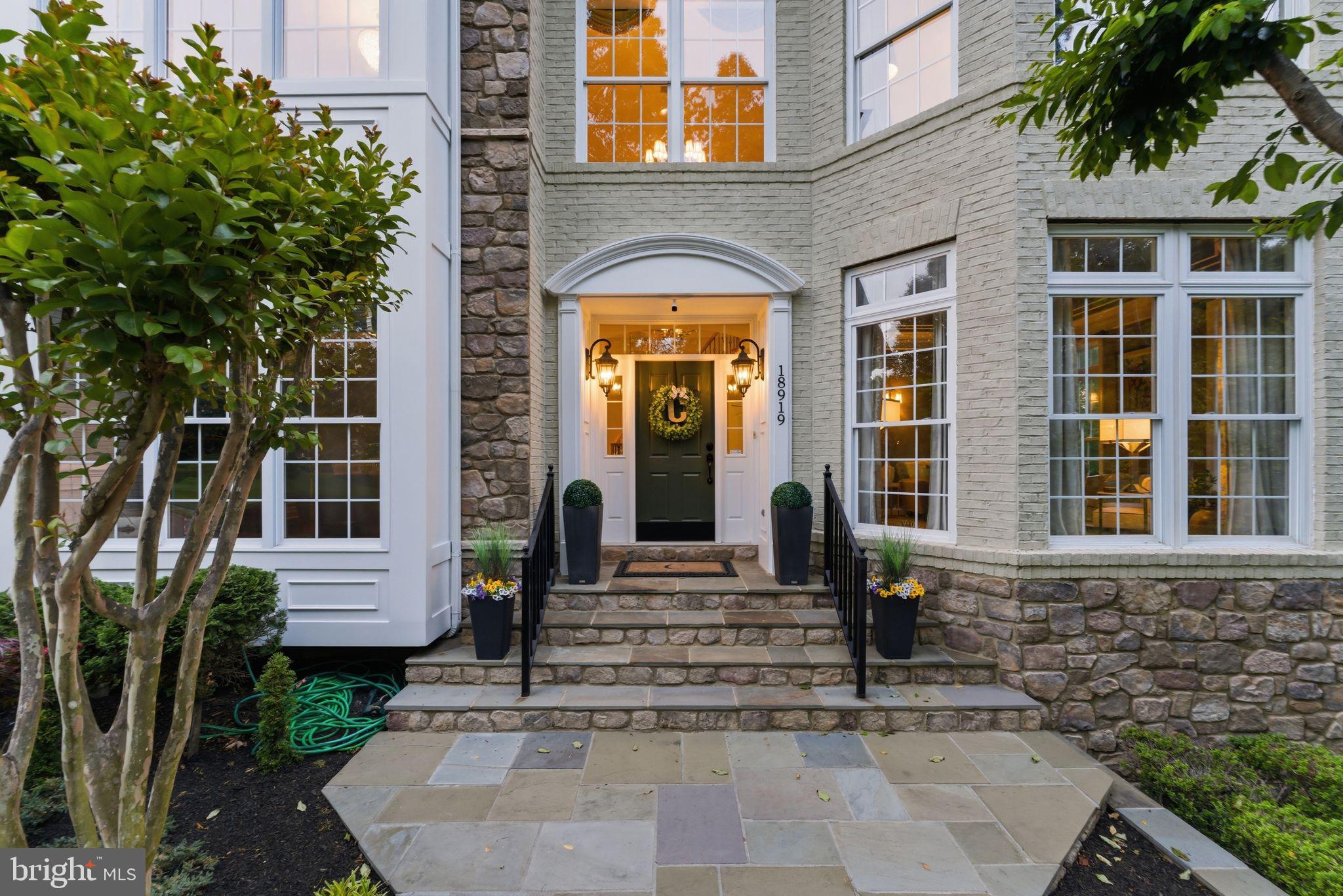 LANSDOWNE ON THE POTOMAC - Residential