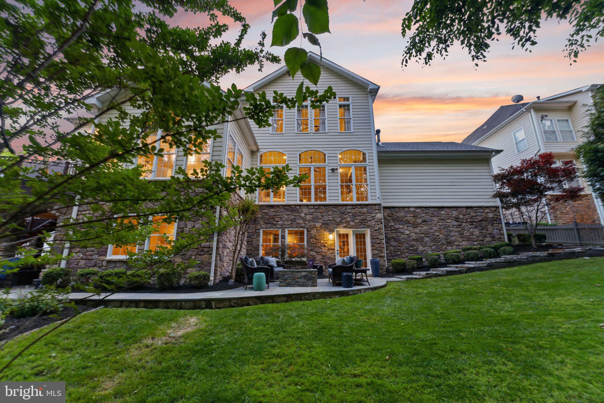 LANSDOWNE ON THE POTOMAC - Residential