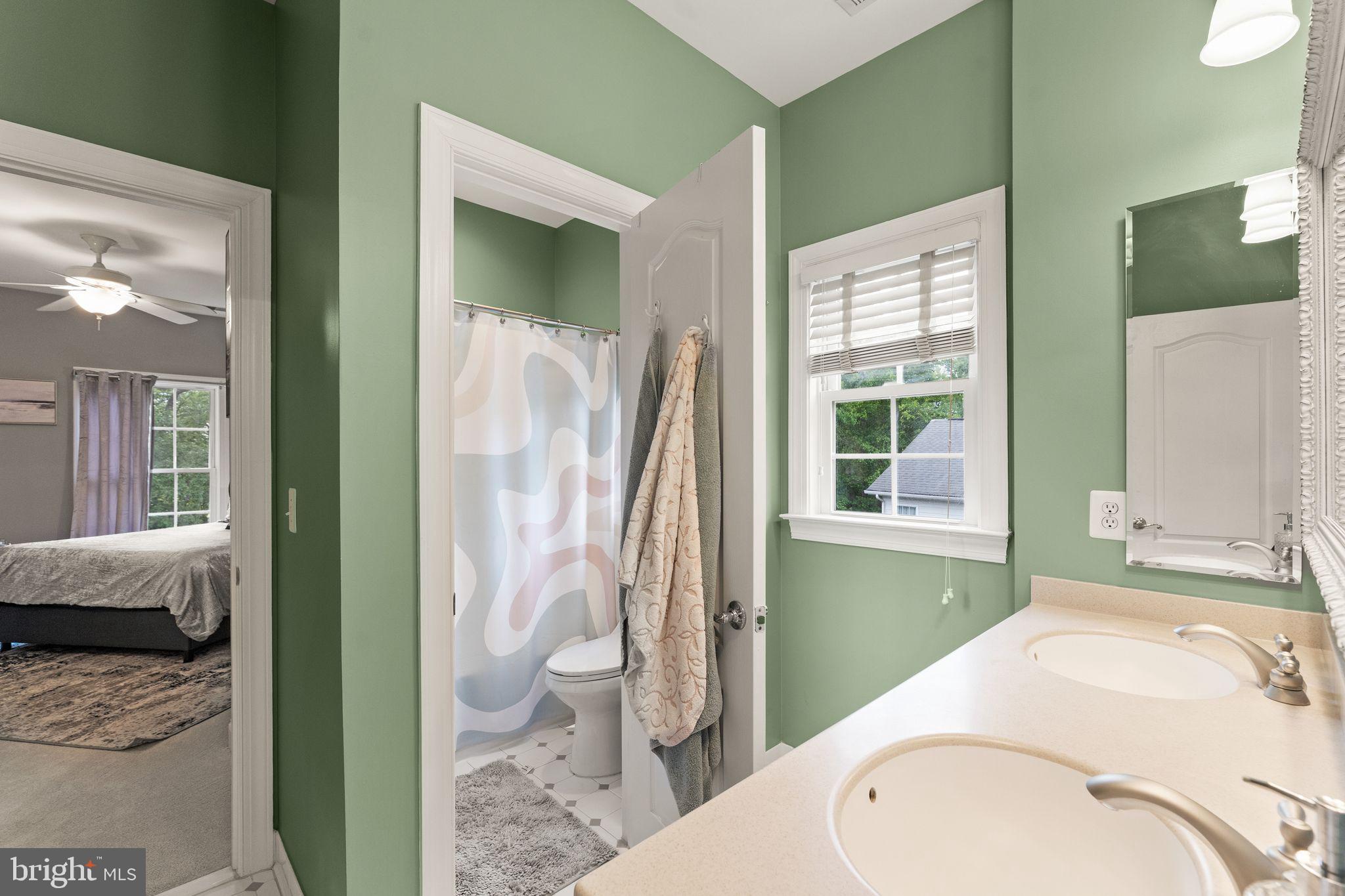 LANSDOWNE ON THE POTOMAC - Residential