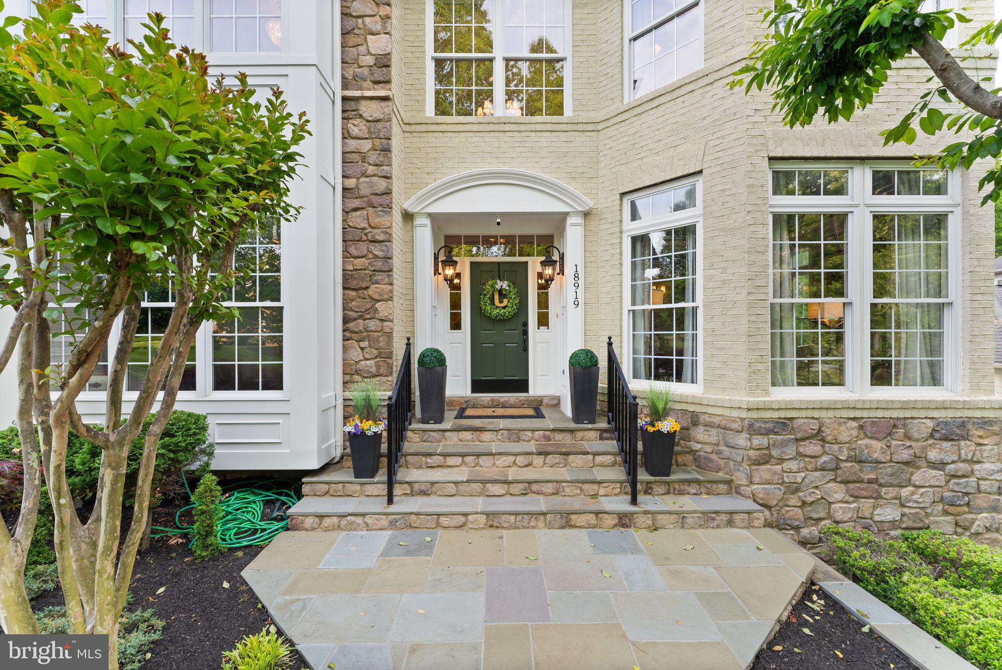 LANSDOWNE ON THE POTOMAC - Residential