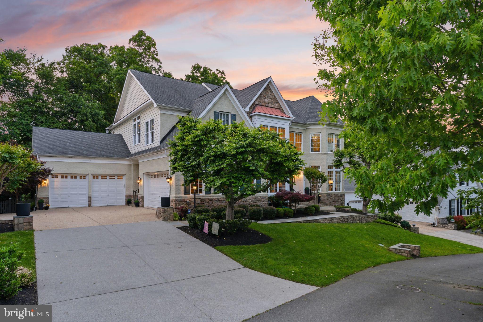 LANSDOWNE ON THE POTOMAC - Residential