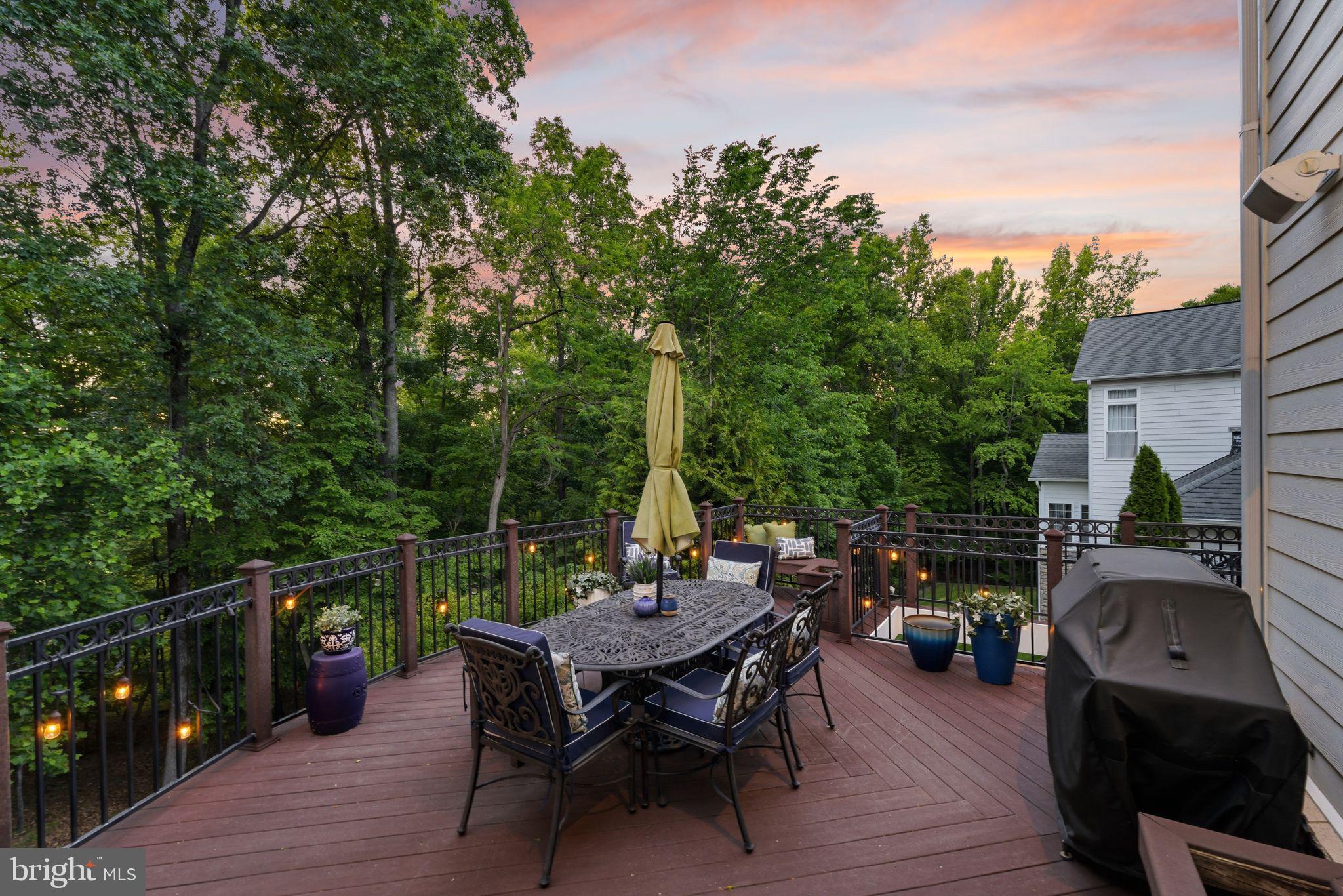 LANSDOWNE ON THE POTOMAC - Residential