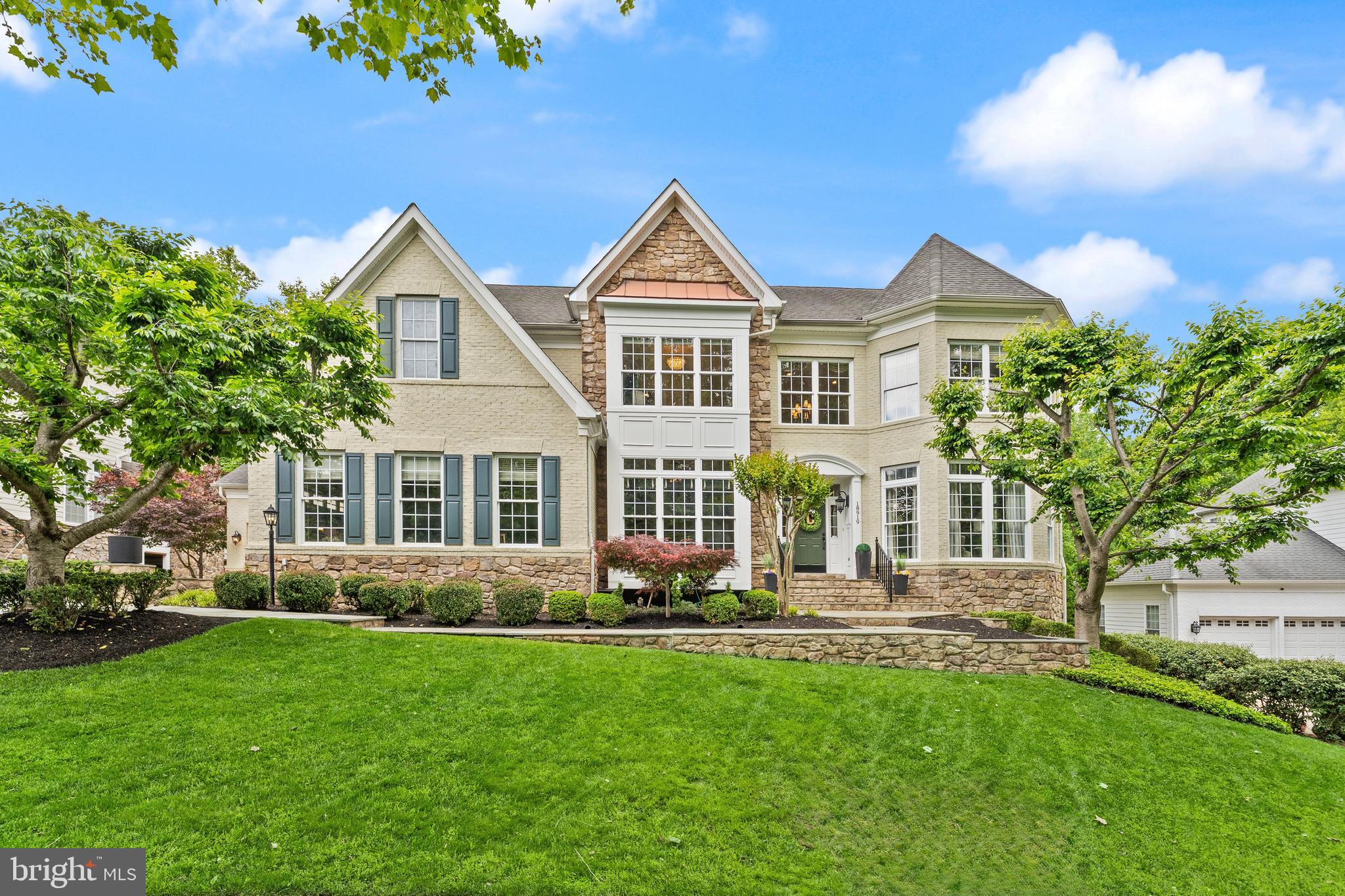 LANSDOWNE ON THE POTOMAC - Residential