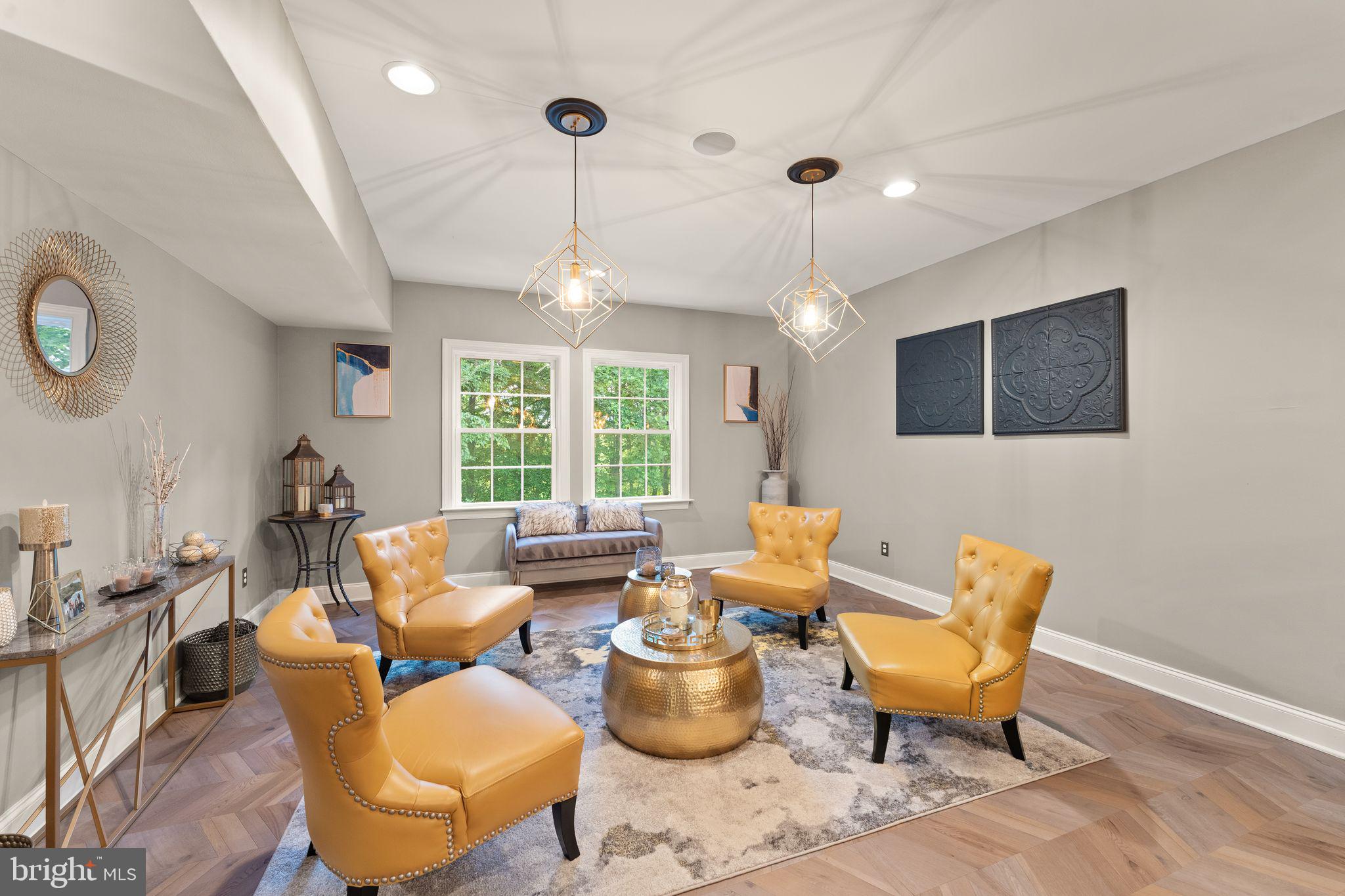 LANSDOWNE ON THE POTOMAC - Residential