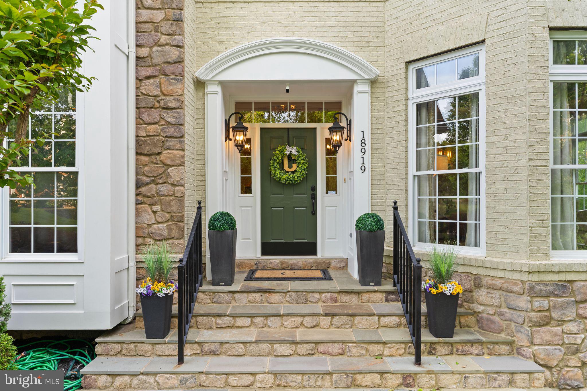 LANSDOWNE ON THE POTOMAC - Residential