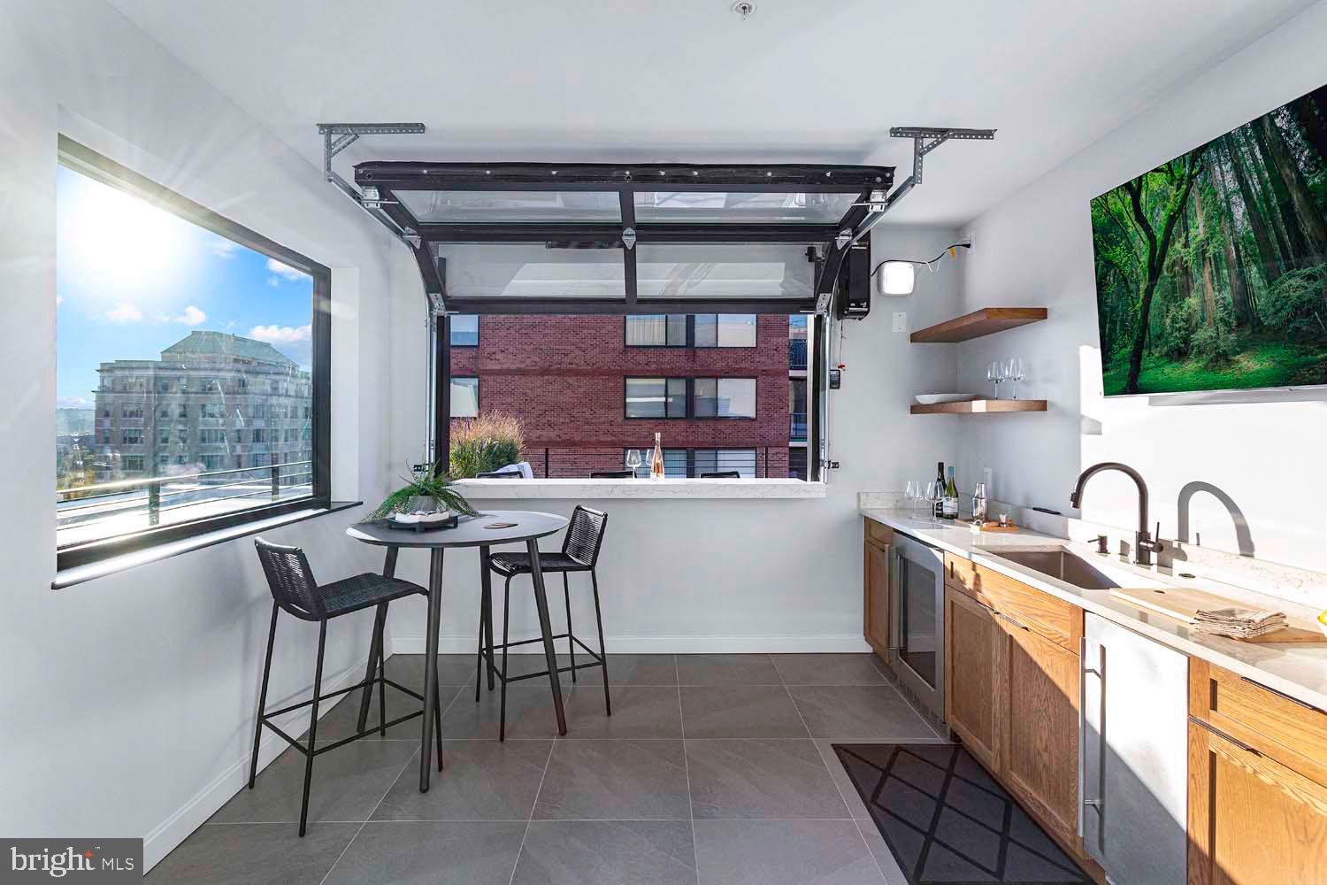 2525 PENNSYLVANIA AVENUE NW 305