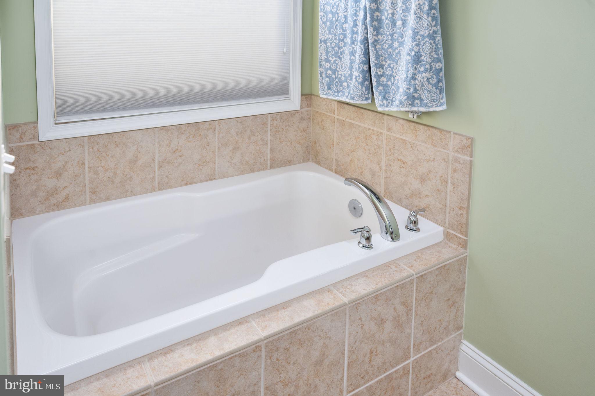 LONG VIEW SHORES - Residential