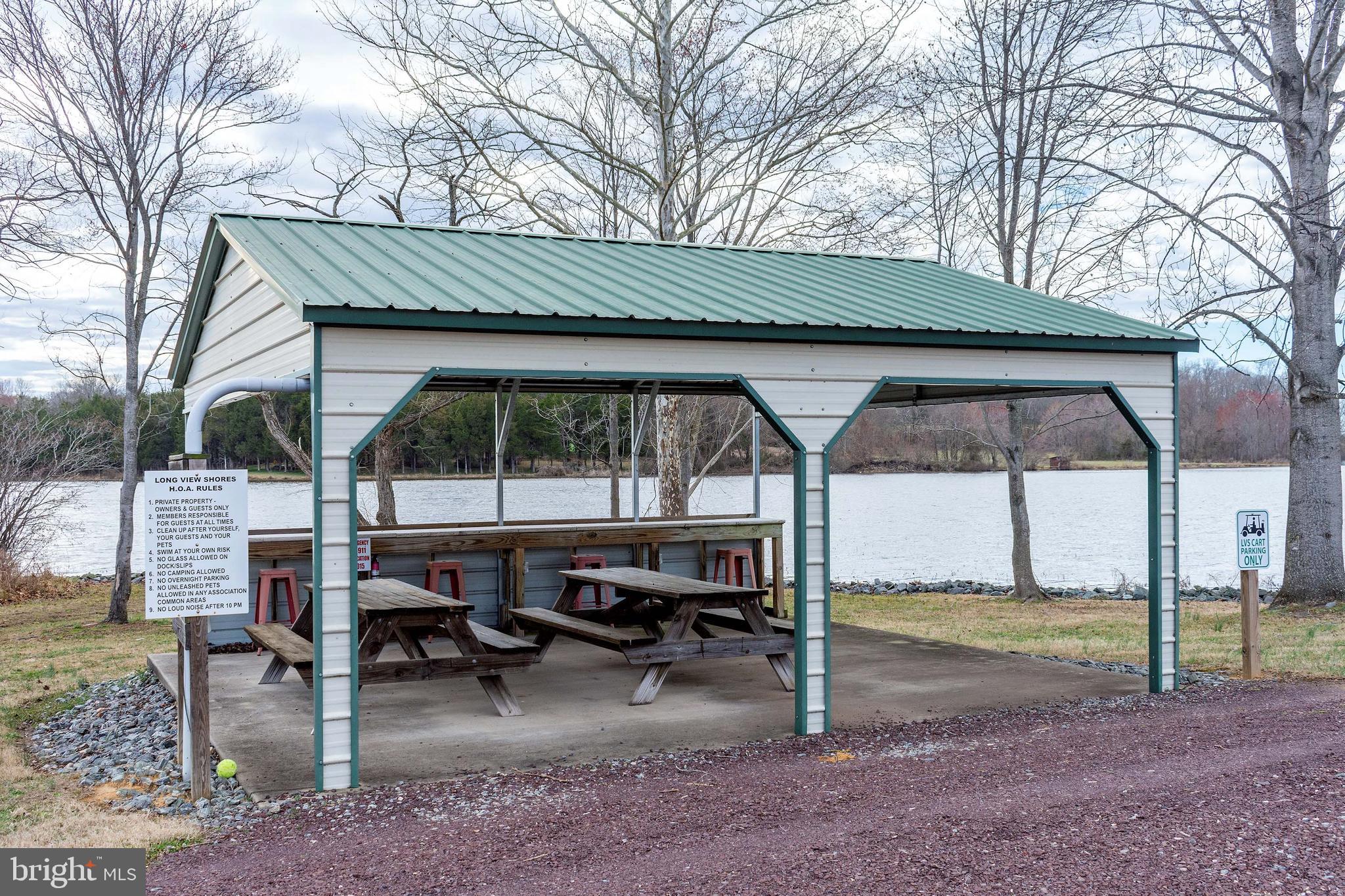 LONG VIEW SHORES - Residential