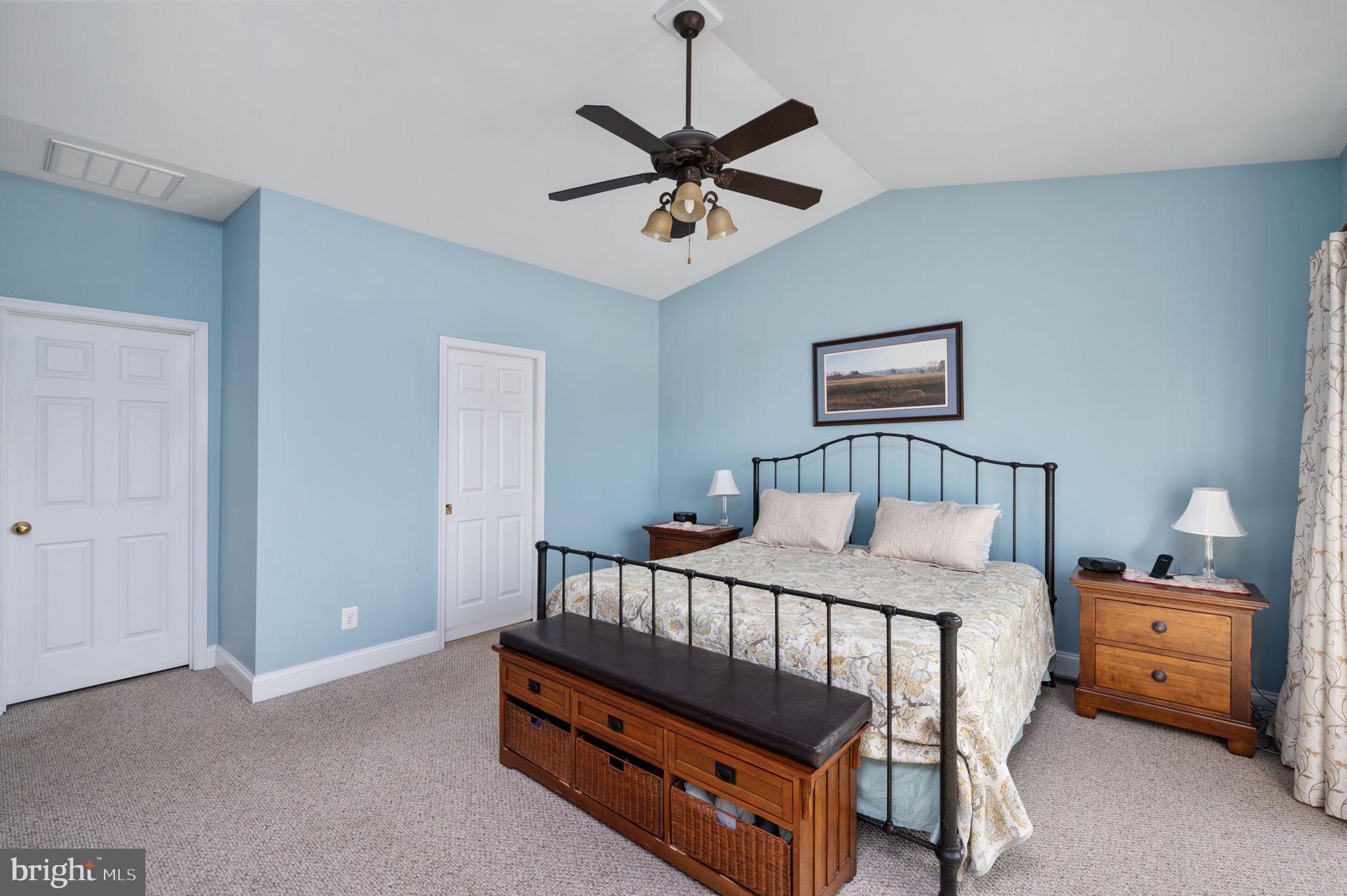 LONG VIEW SHORES - Residential