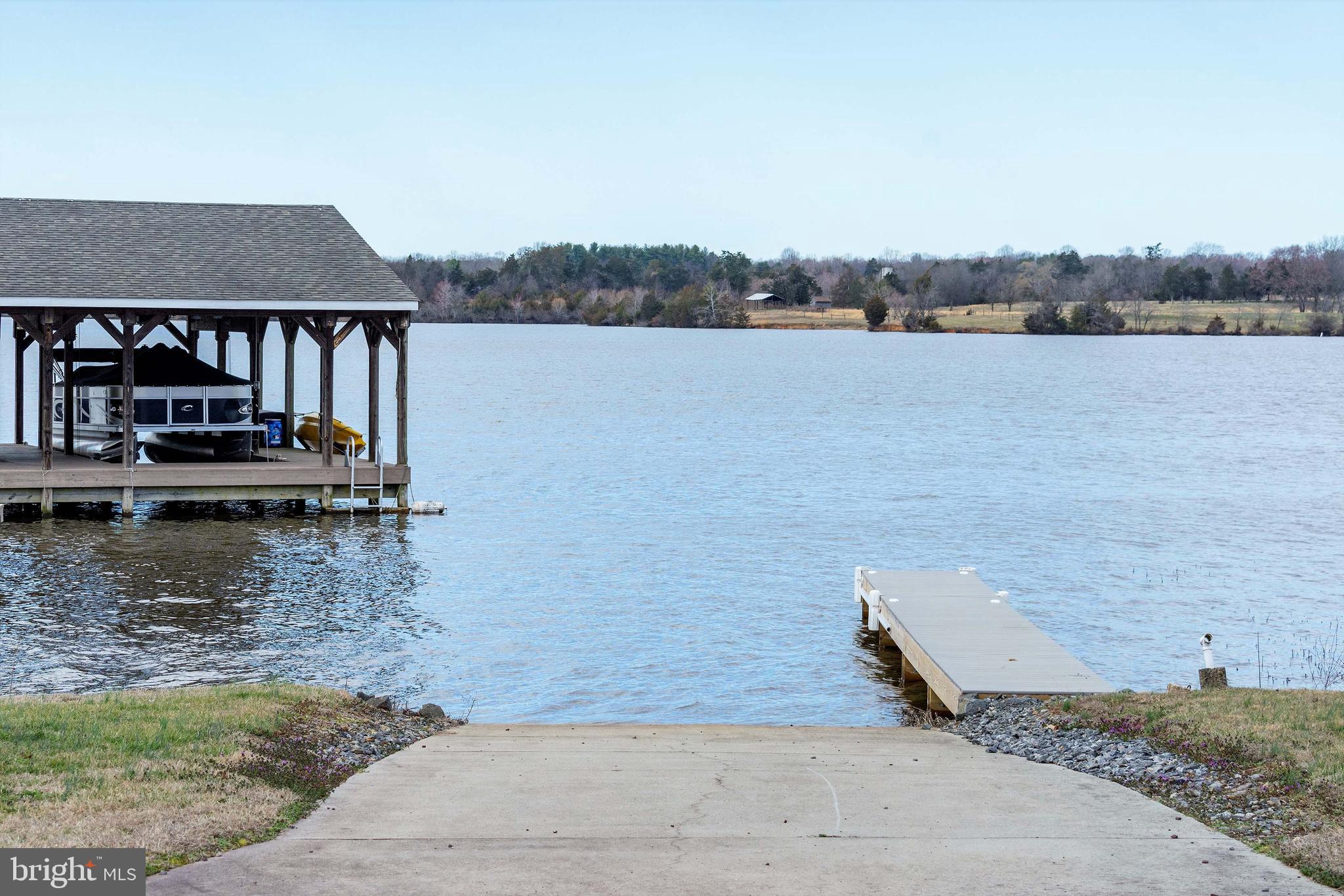 LONG VIEW SHORES - Residential