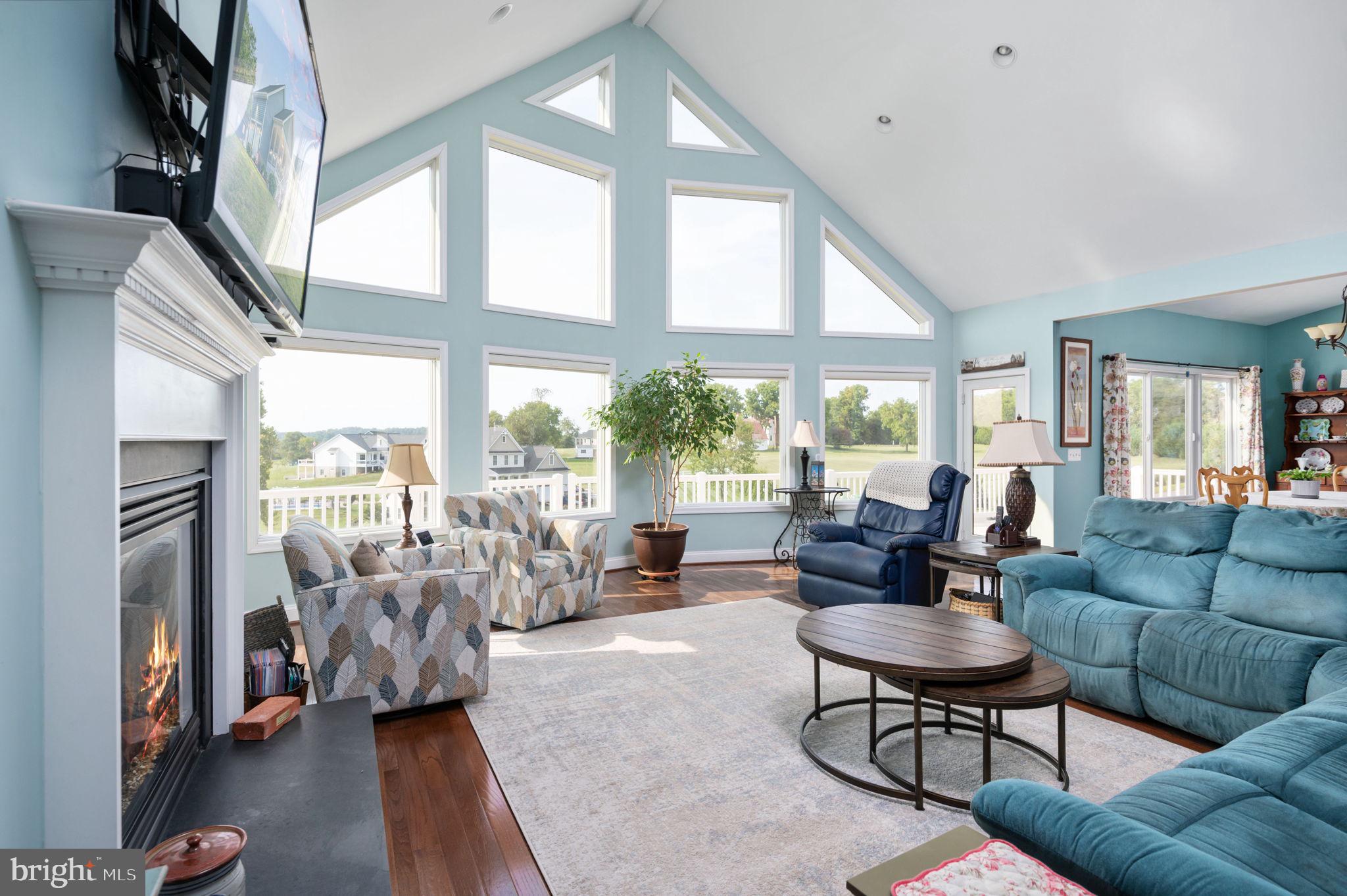 LONG VIEW SHORES - Residential