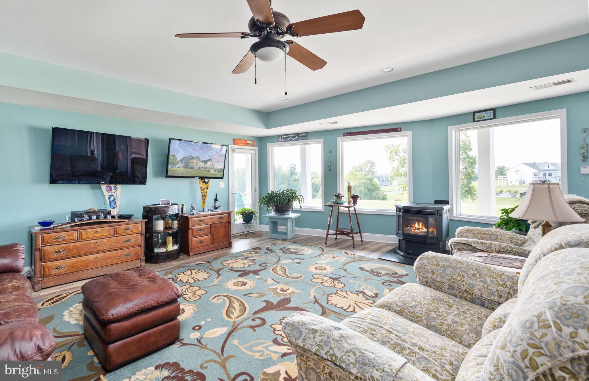 LONG VIEW SHORES - Residential