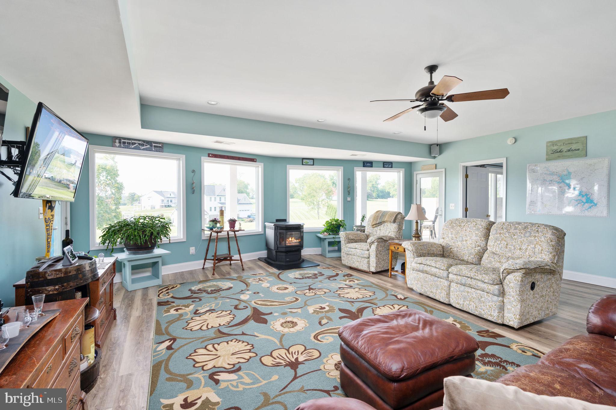 LONG VIEW SHORES - Residential