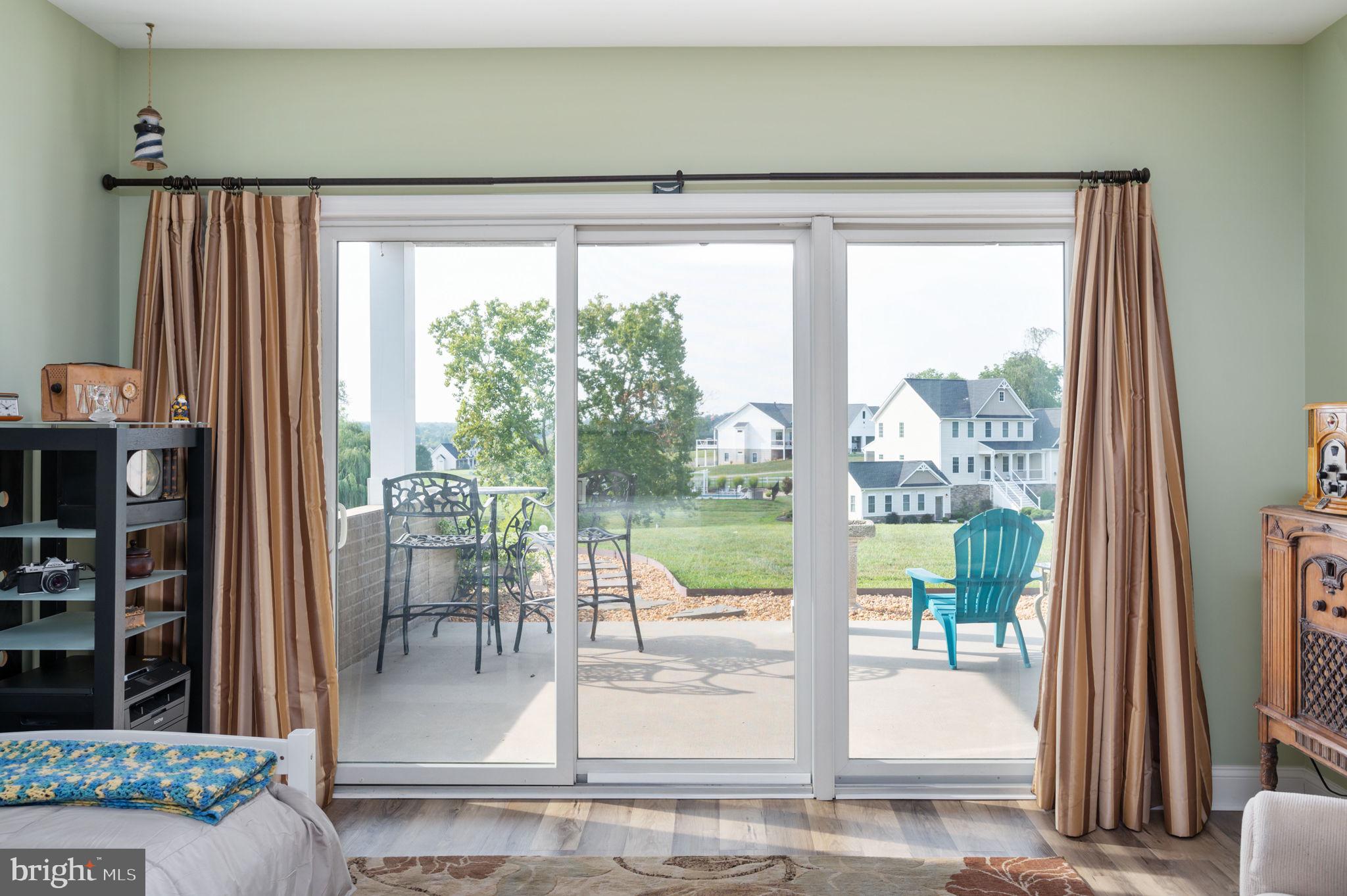 LONG VIEW SHORES - Residential