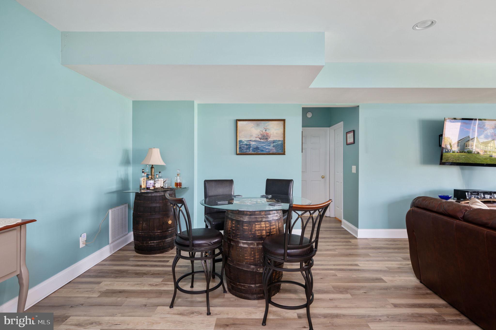 LONG VIEW SHORES - Residential