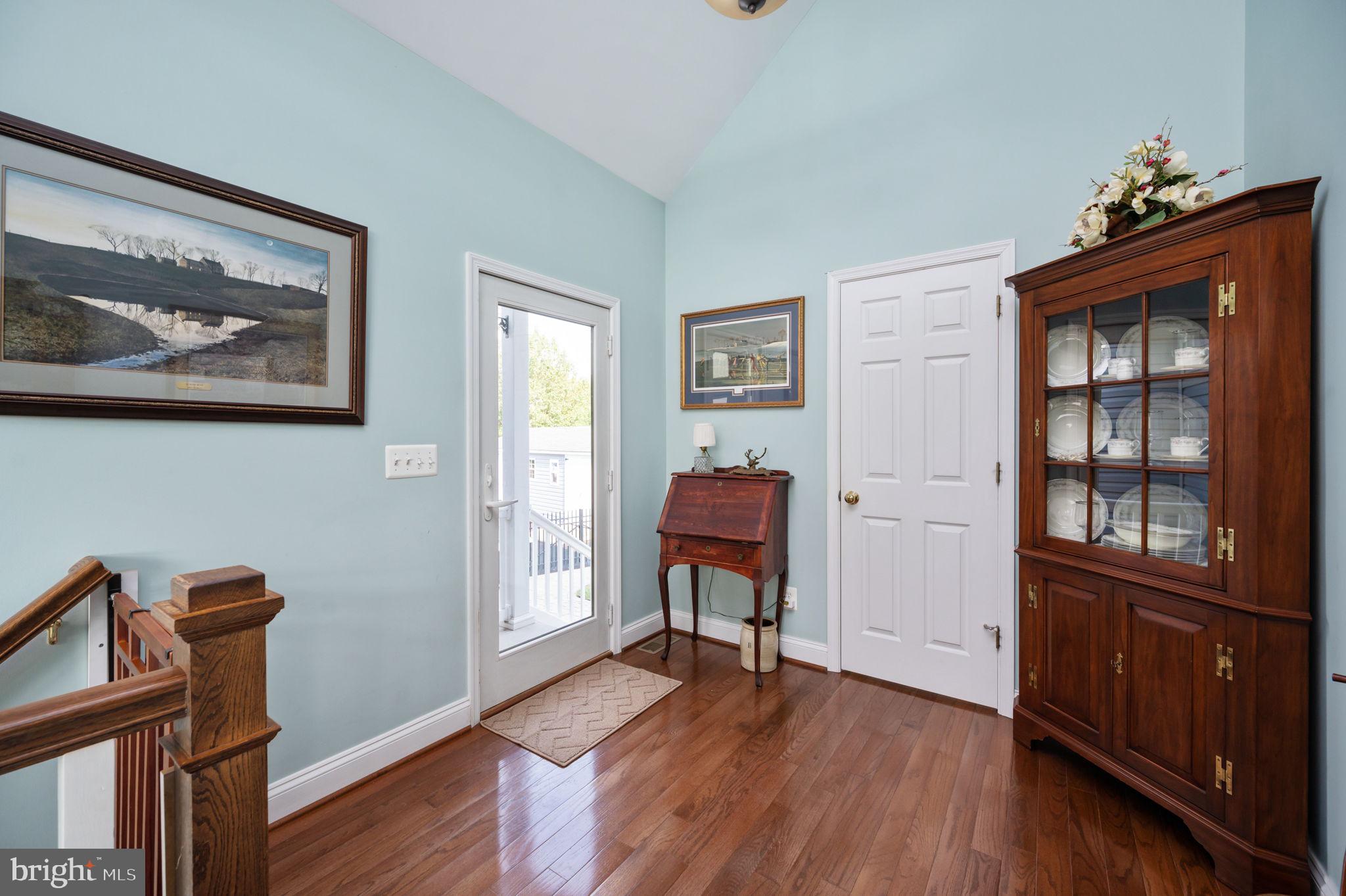 LONG VIEW SHORES - Residential