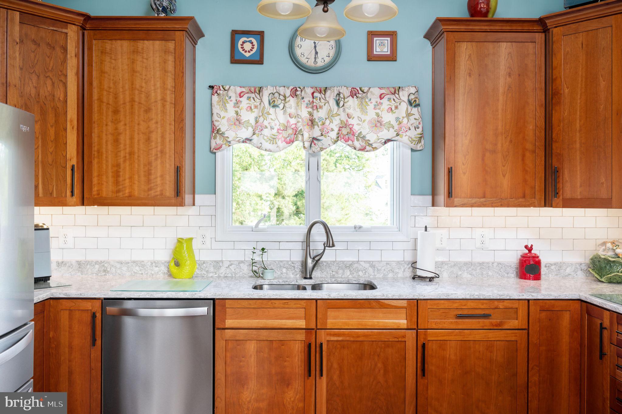 LONG VIEW SHORES - Residential