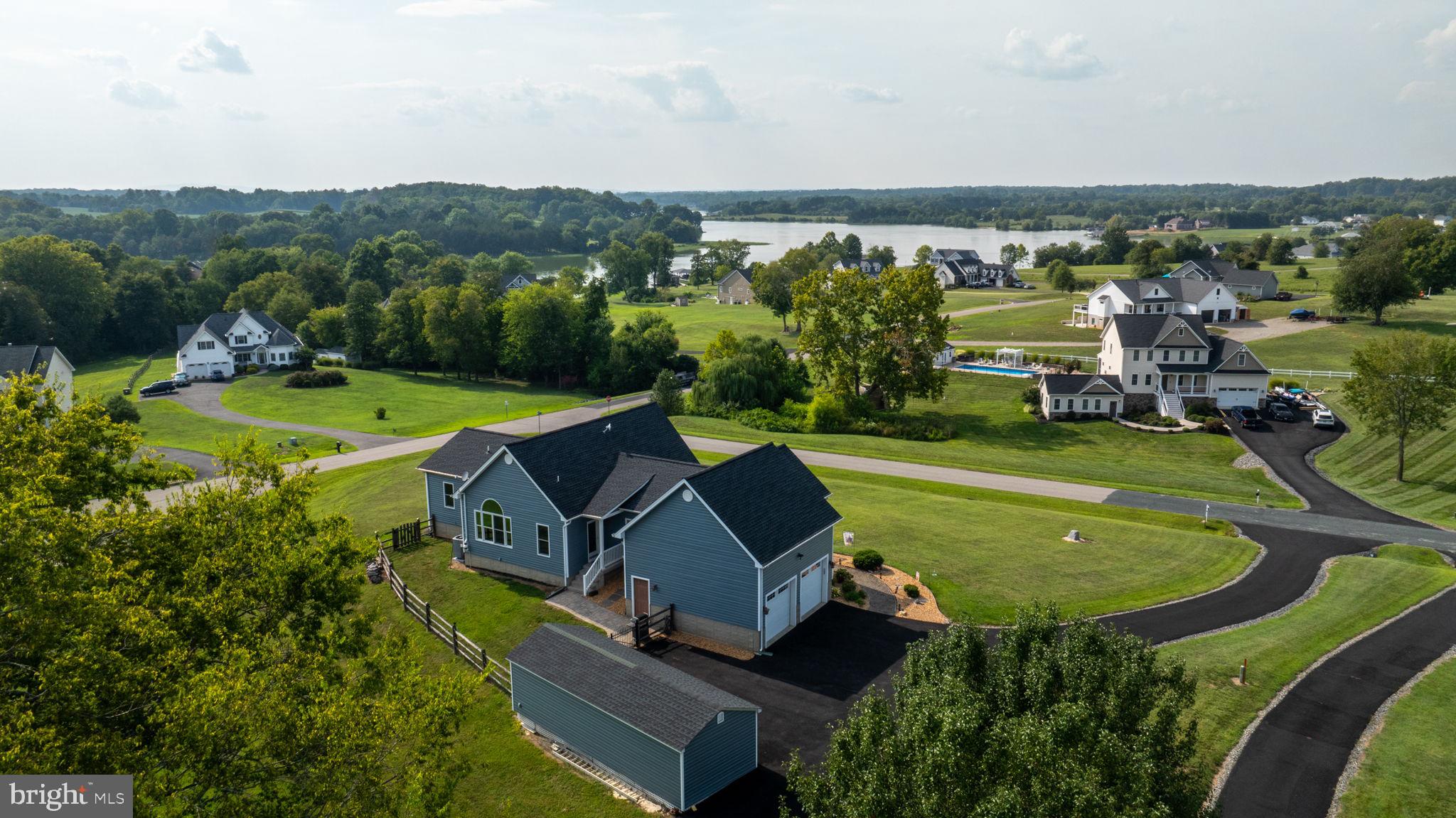 LONG VIEW SHORES - Residential