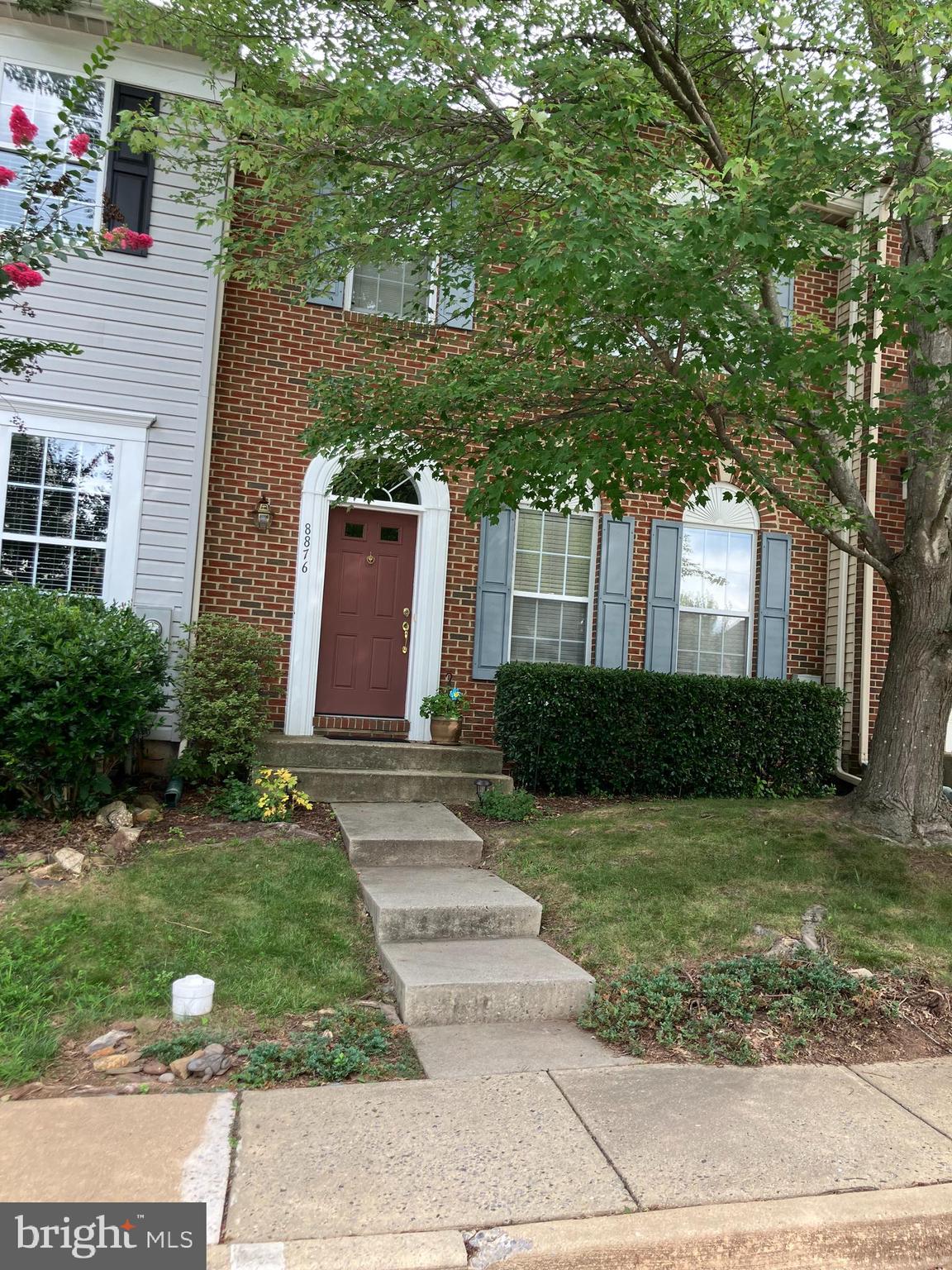8876 BRIARCLIFF LANE