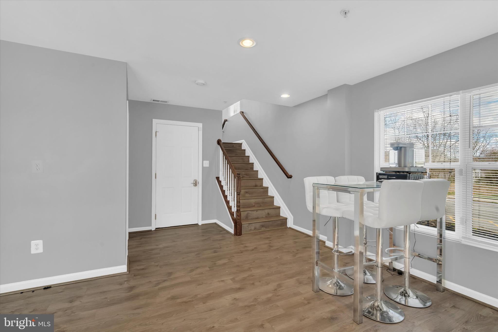 RIVERWATCH IND HEAD - Residential