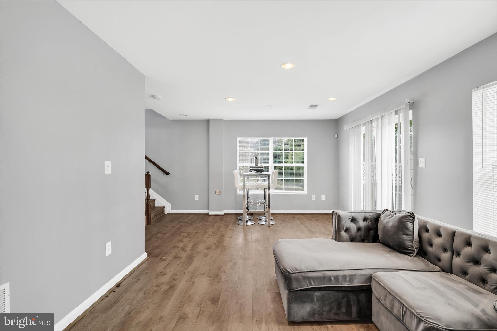 RIVERWATCH IND HEAD - Residential