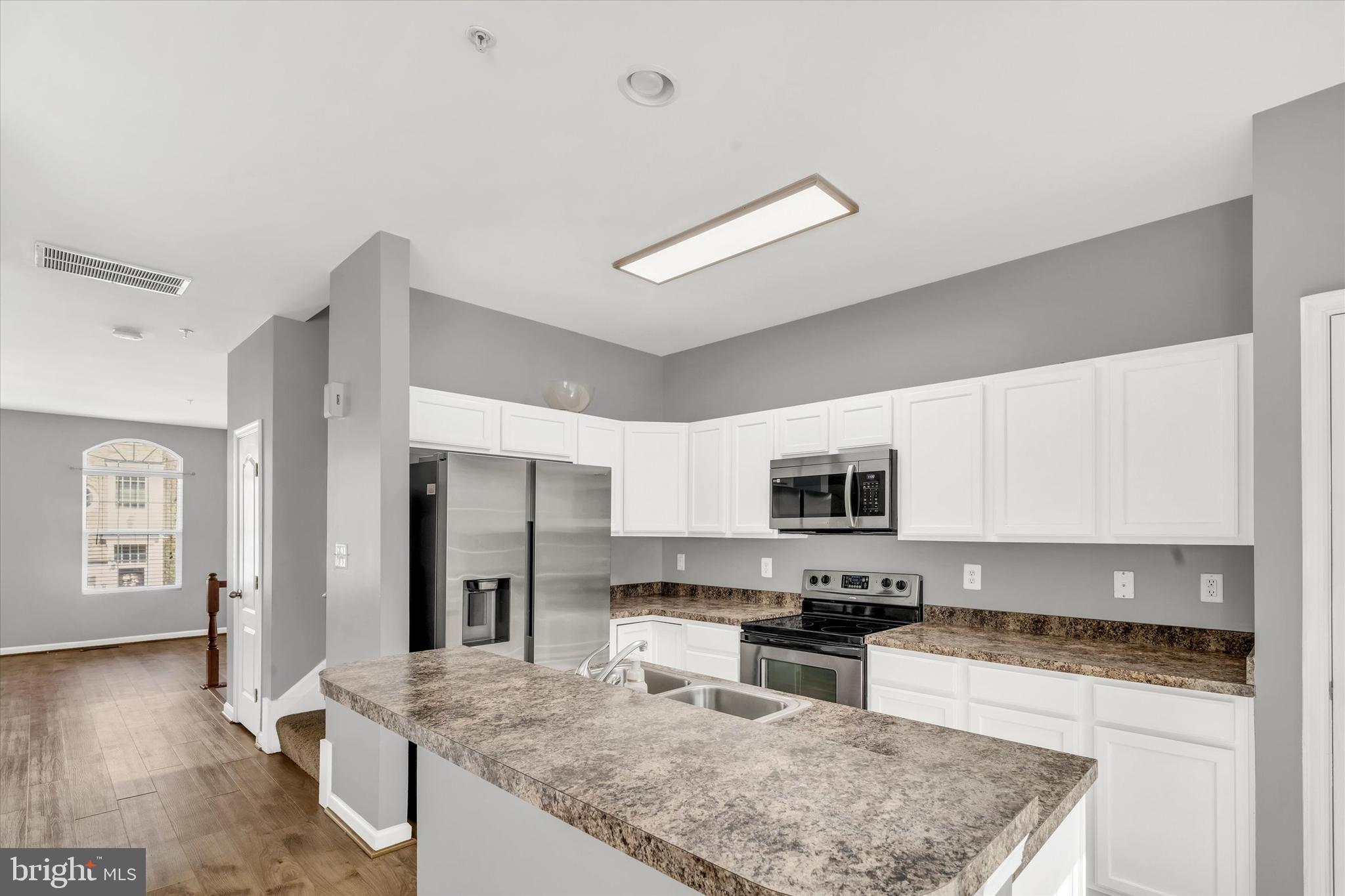 RIVERWATCH IND HEAD - Residential