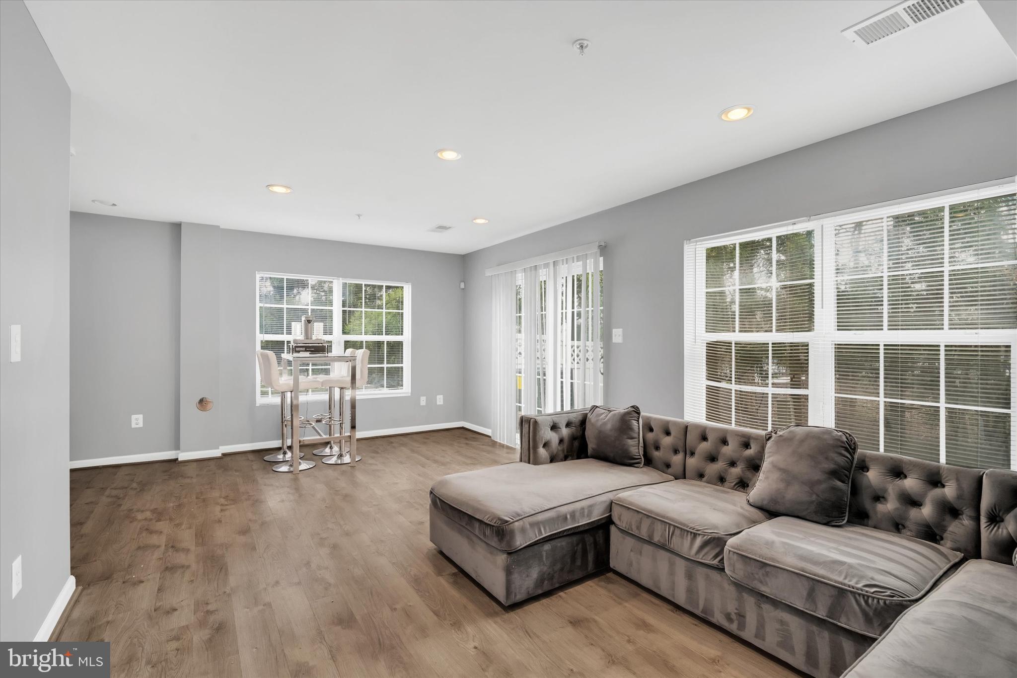 RIVERWATCH IND HEAD - Residential