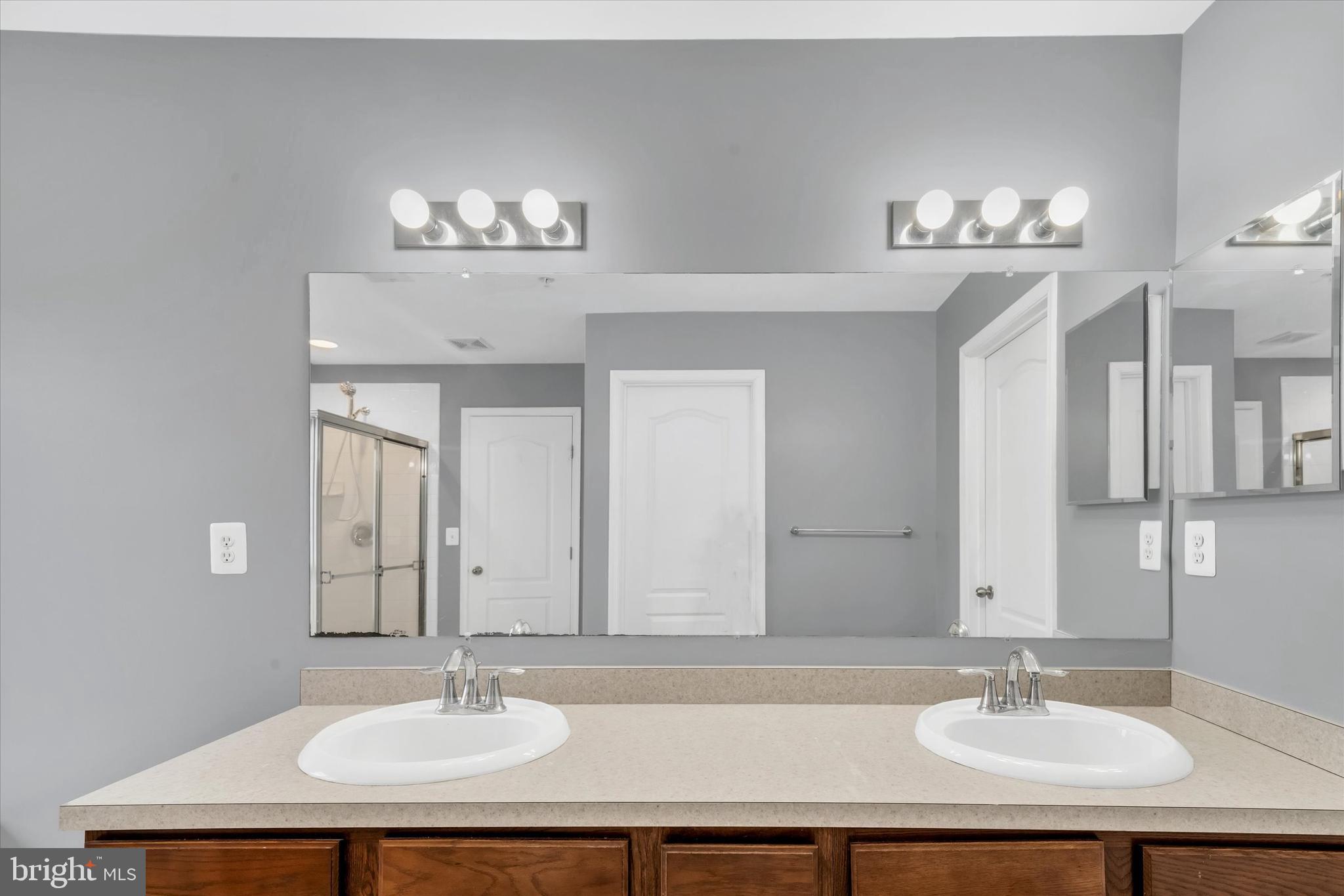 RIVERWATCH IND HEAD - Residential