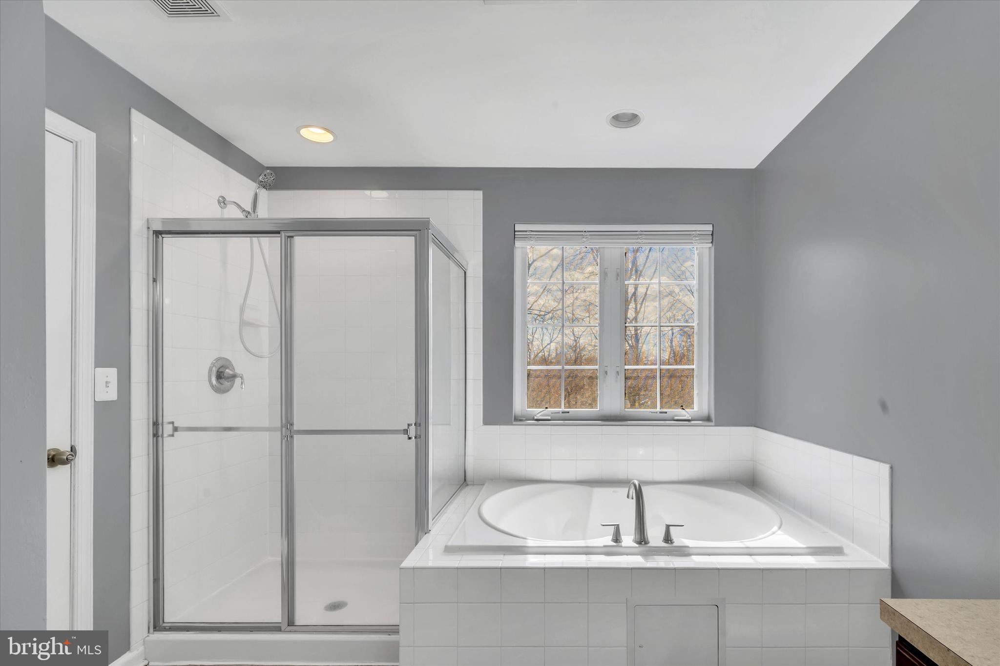 RIVERWATCH IND HEAD - Residential