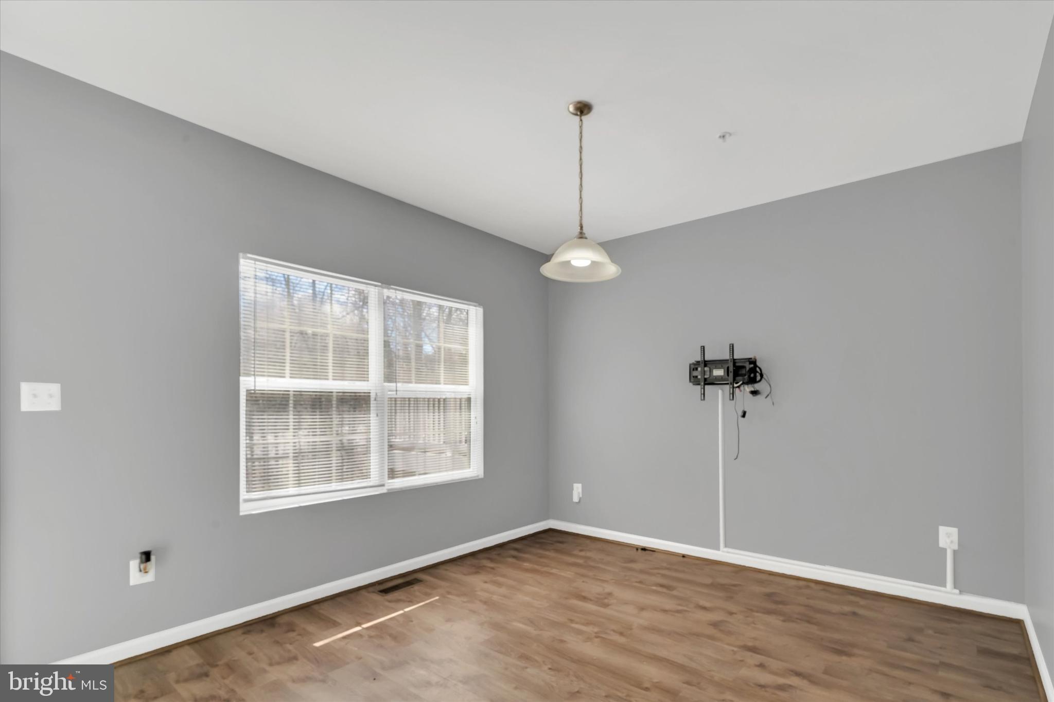 RIVERWATCH IND HEAD - Residential